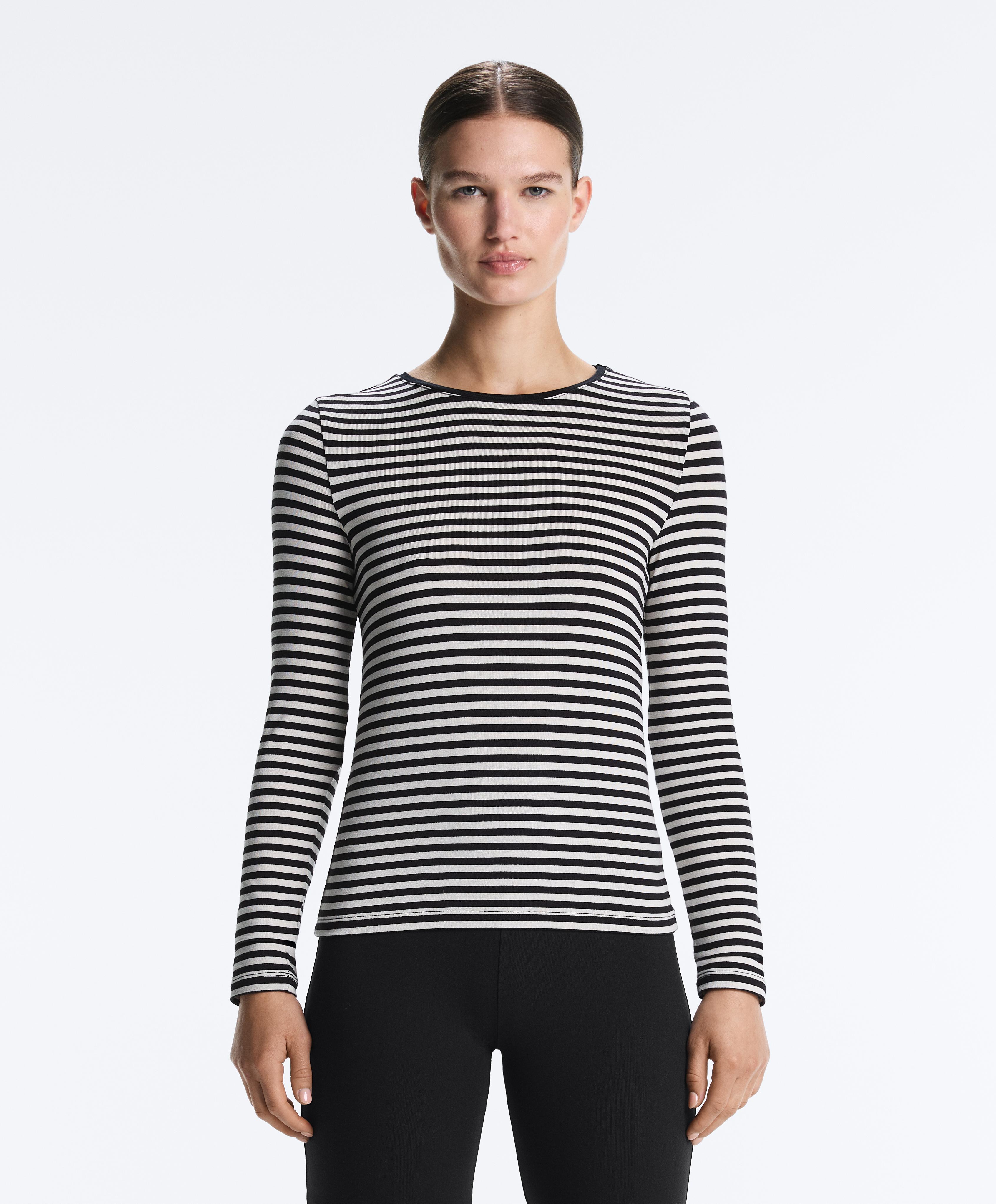 تيشيرت مخطط بأكمام طويلة بقصة ملائمة