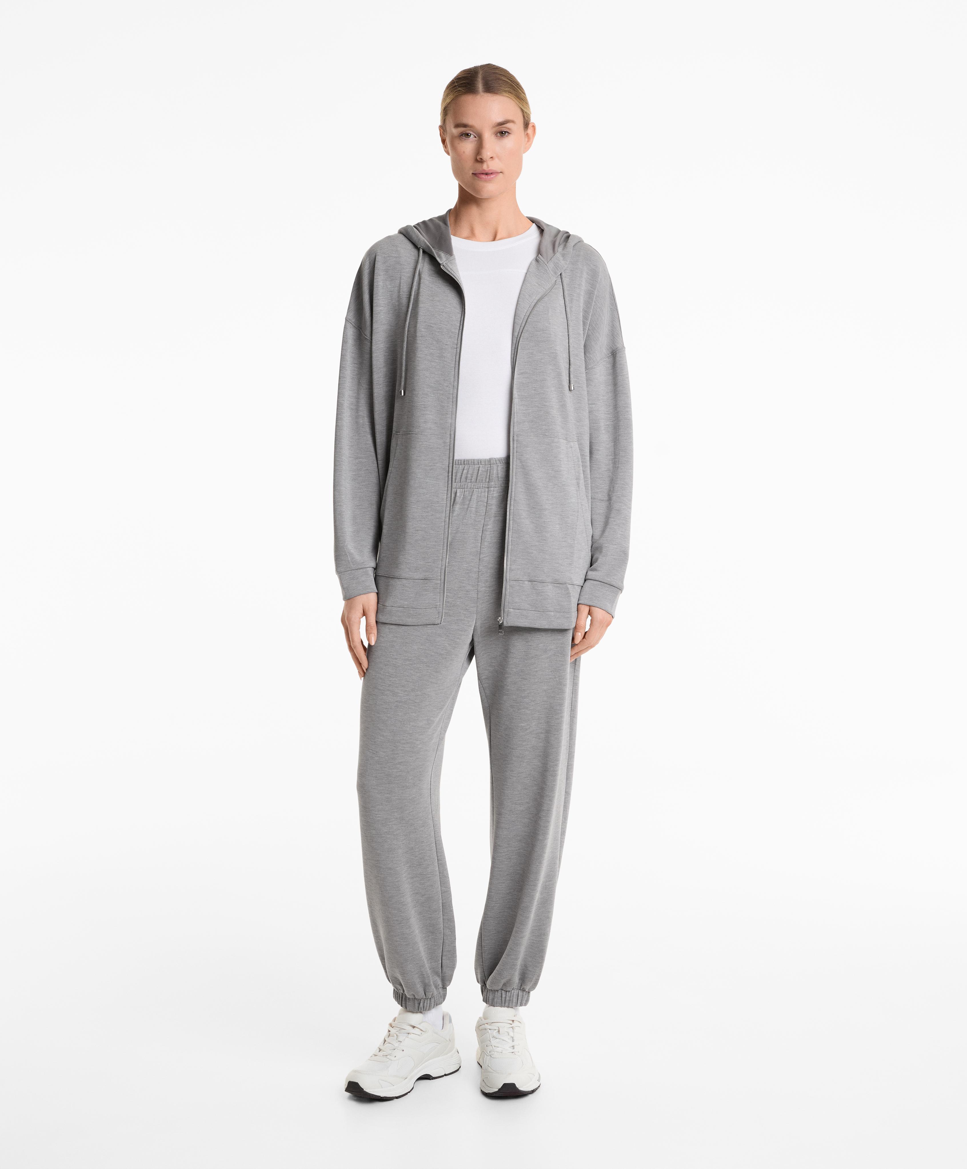 سويت شيرت قياس كبير بغطاء رأس ممزوج بالمودال ناعم الملمس - تخفيضات سويت شيرت قياس كبير بغطاء رأس ممزوج بالمودال ناعم الملمس - تخفيضات