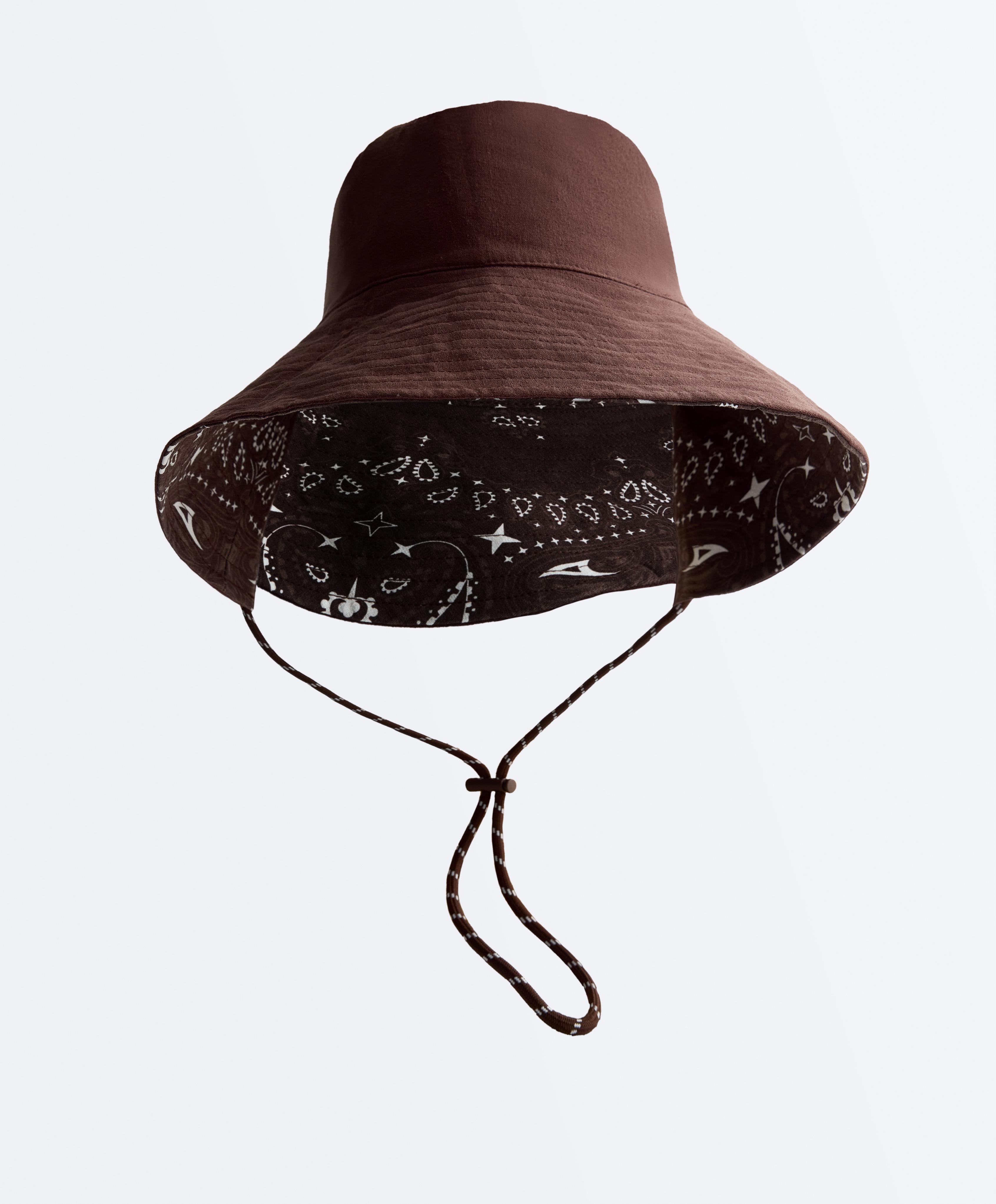 Reversible 100% cotton bandana bucket hat — BEIGE