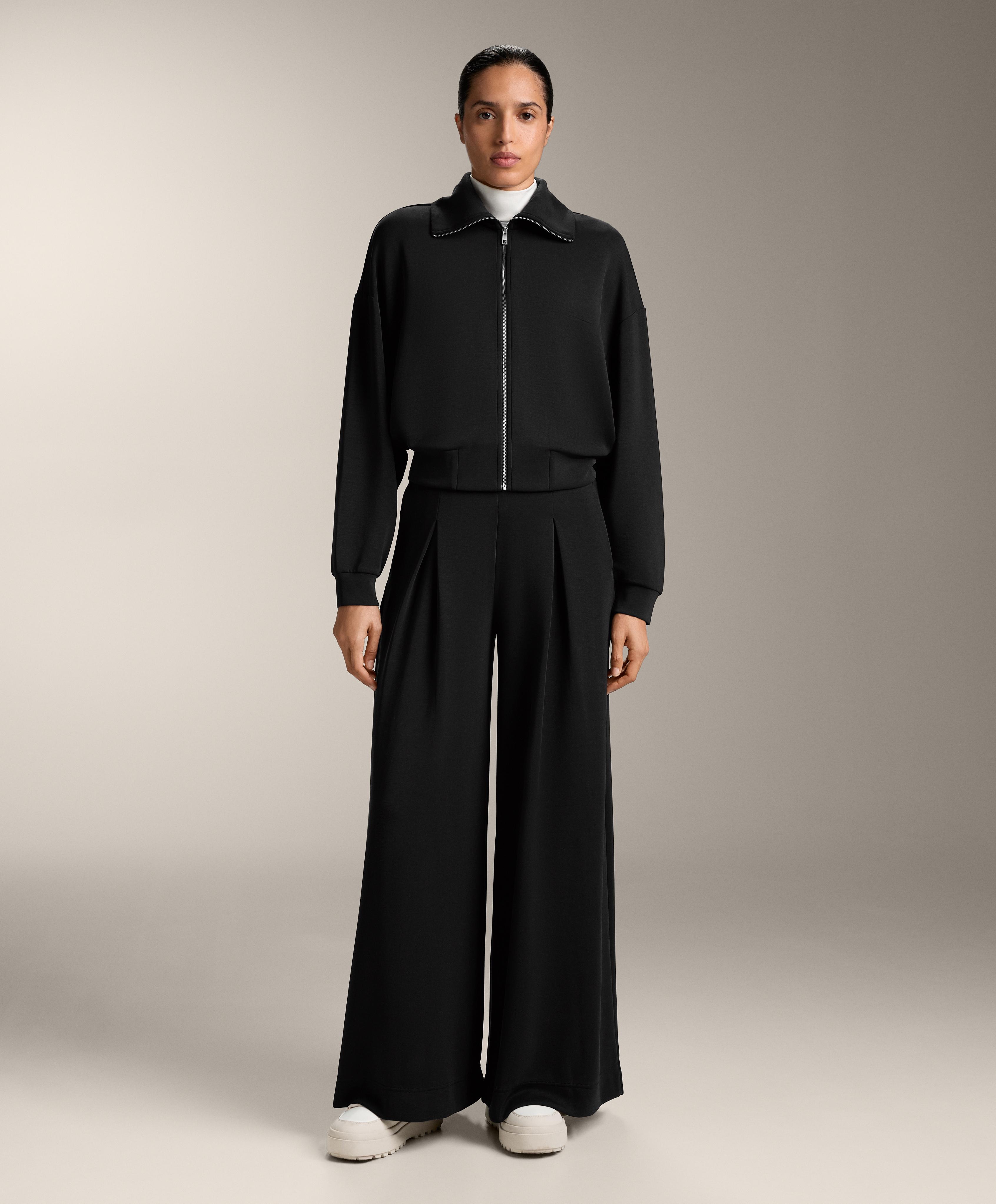 Pantalón largo pliegue con modal premium