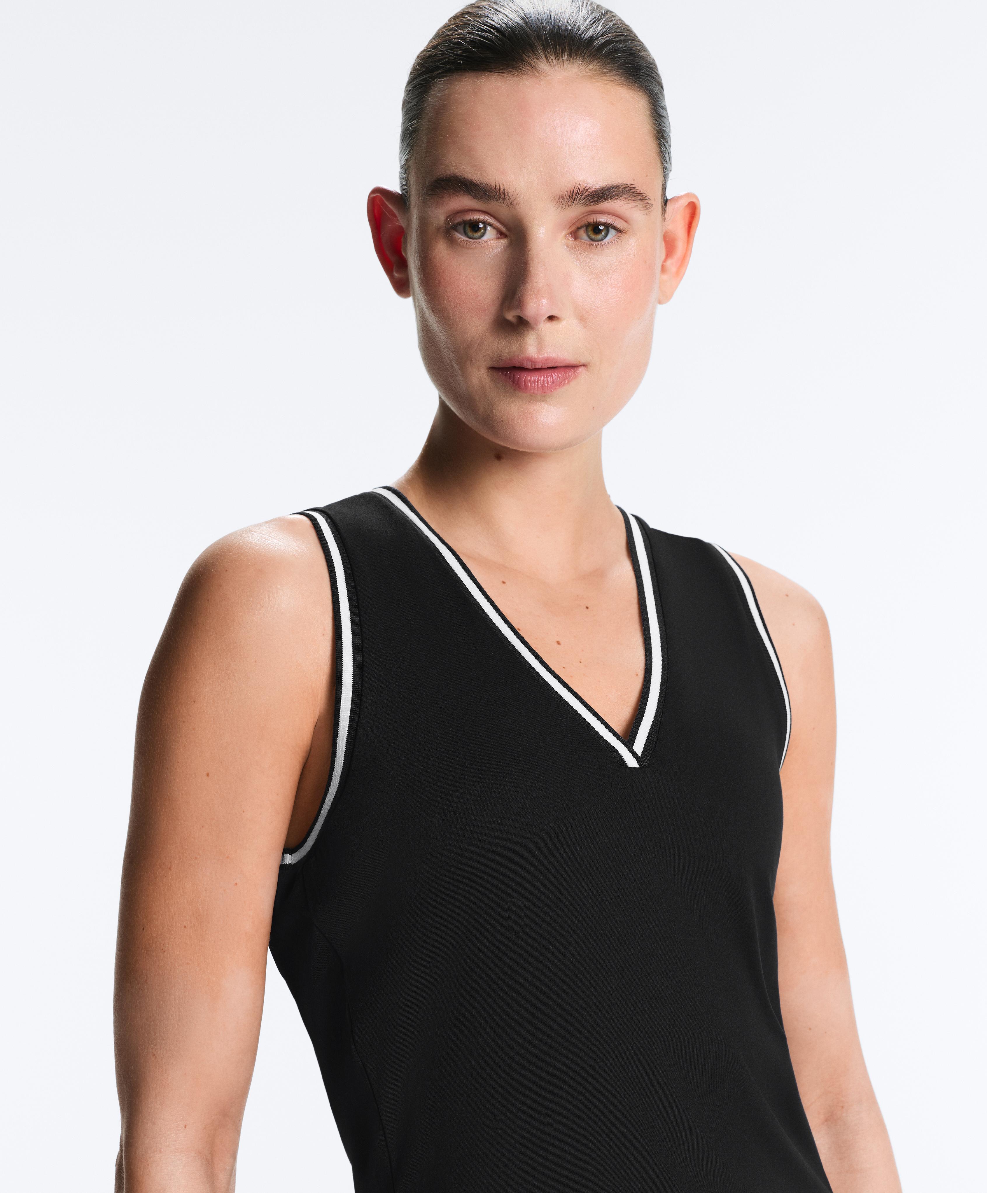 Sleeveless V-neck T-shirt