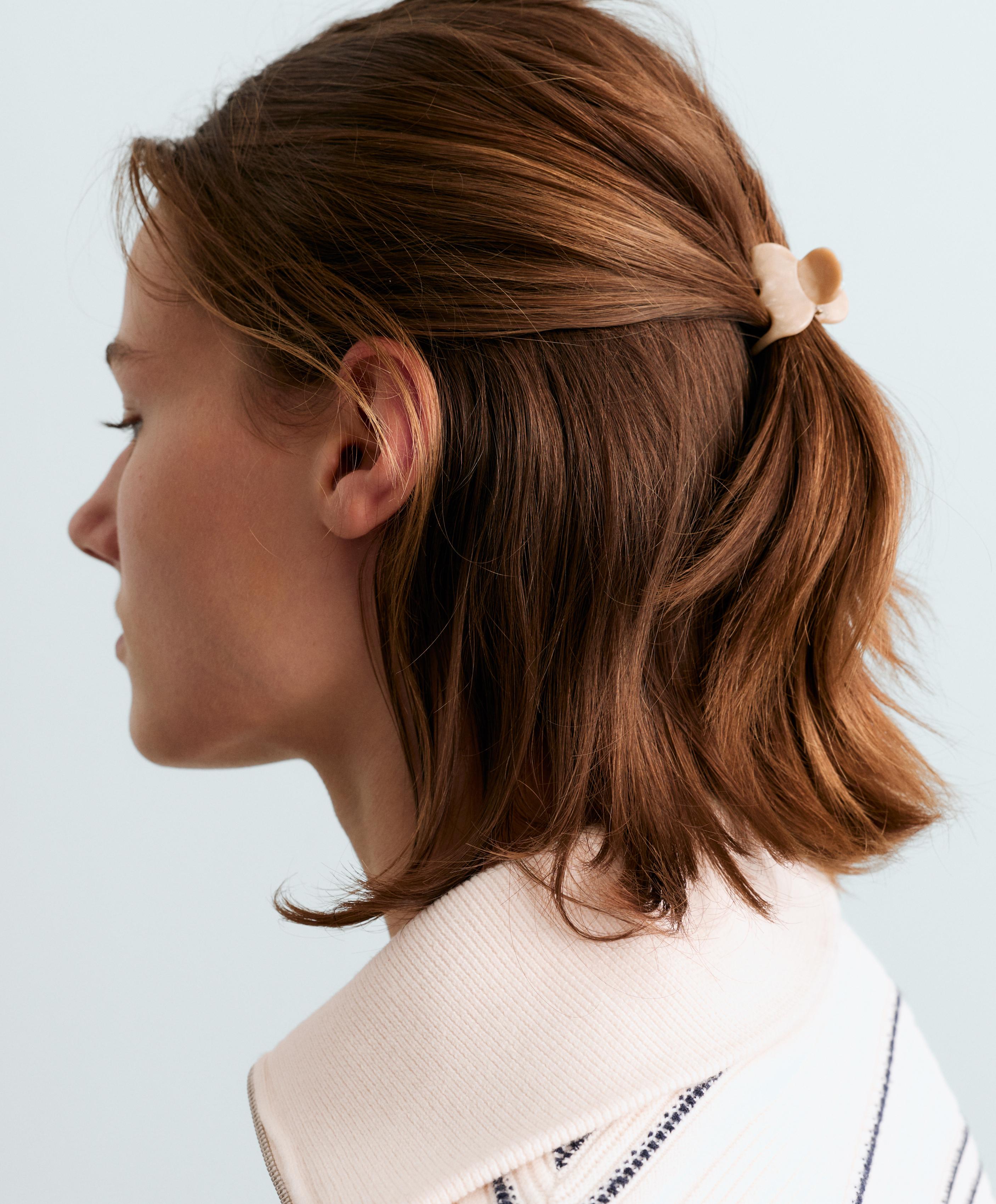 2 mini hair clips — ALMOND