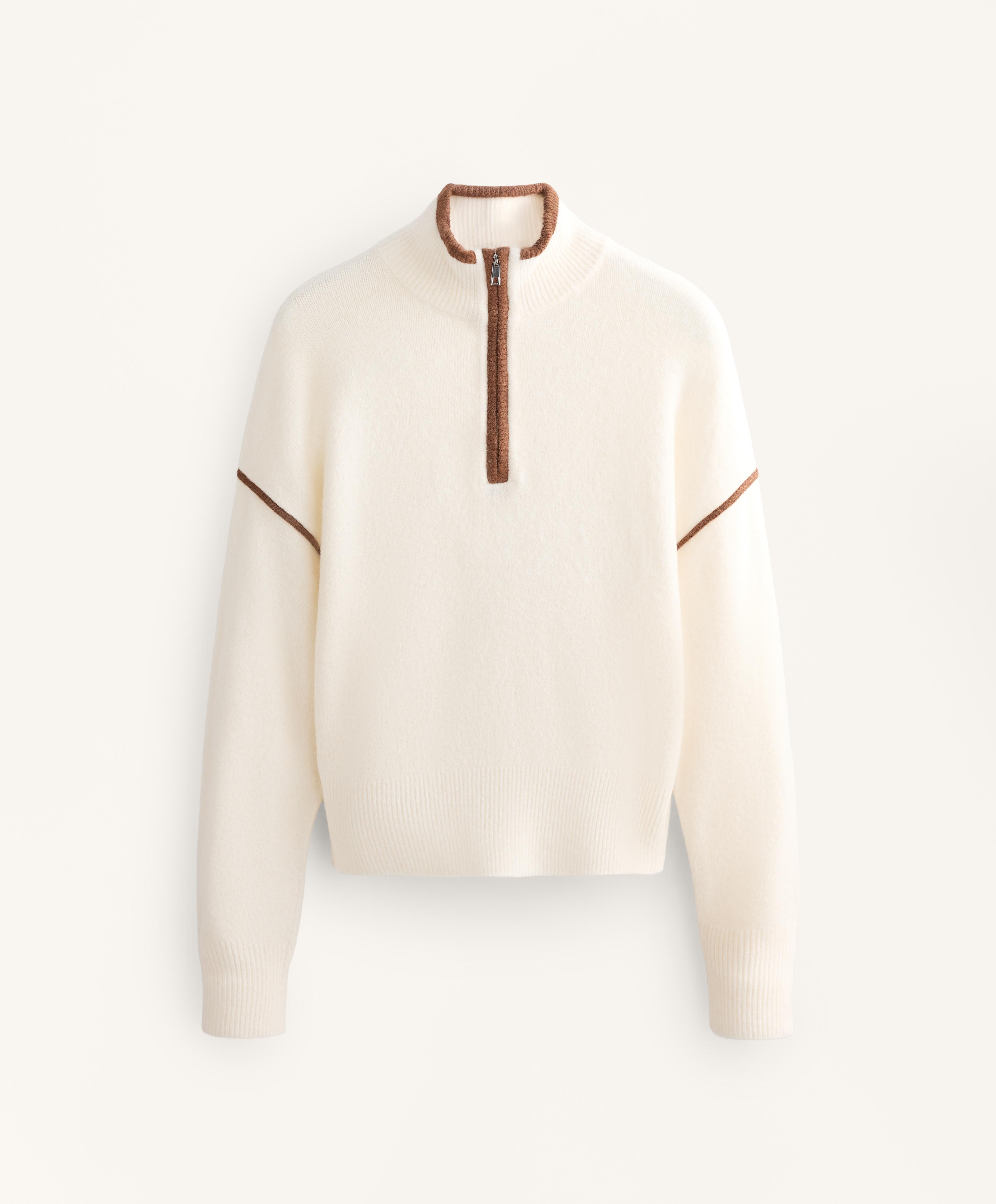 Pull à col montant et finitions contrastées Pull à col montant et finitions contrastées