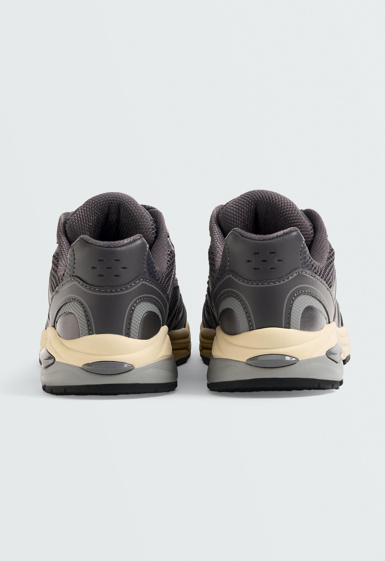 Multi-panel freetime trainers — DARK GREY