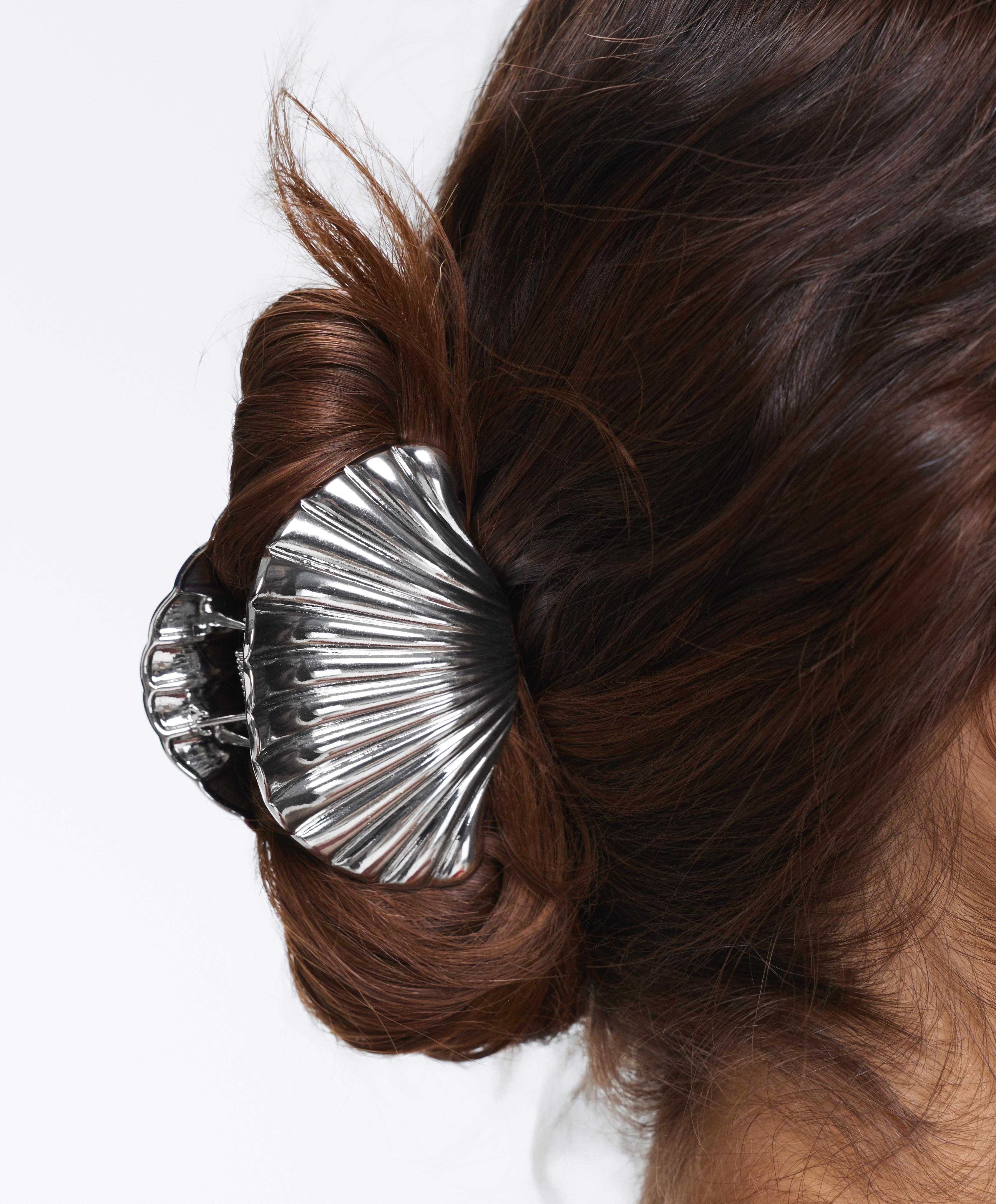 Shell metallic hair clip — SILVER