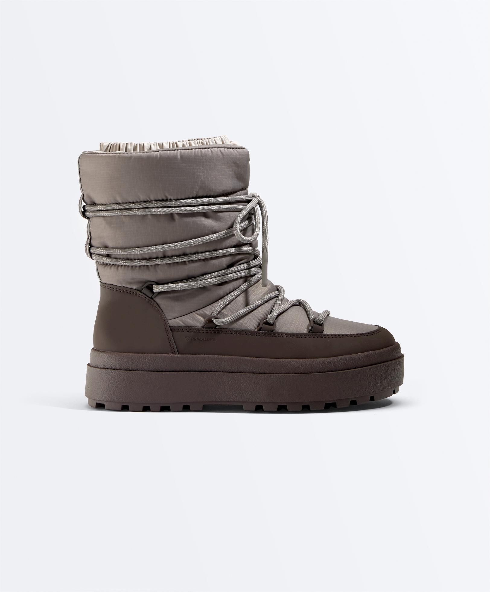 Bota acordonada combinada