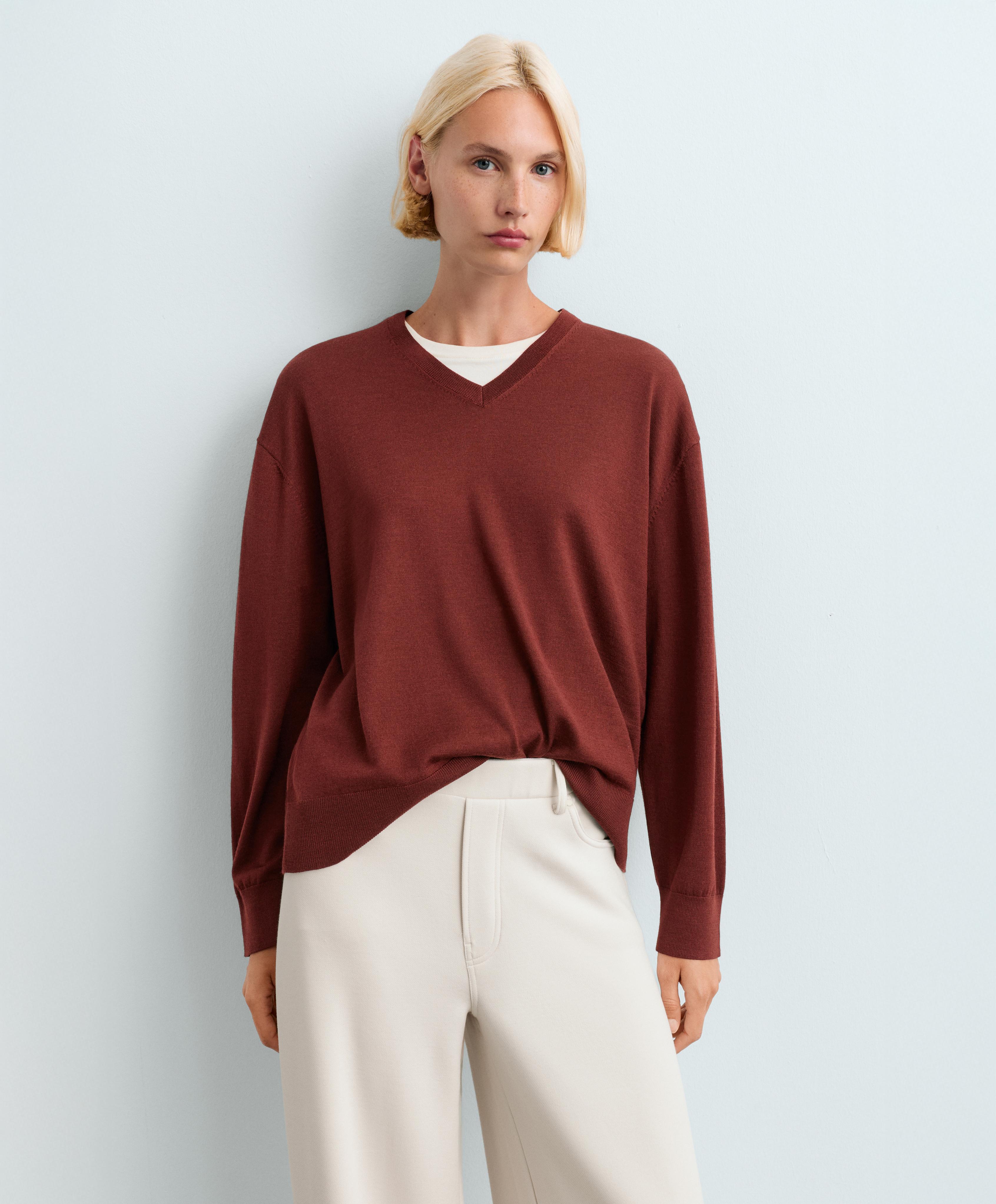 100% wool V-neck knit jumper — DARK BRICK