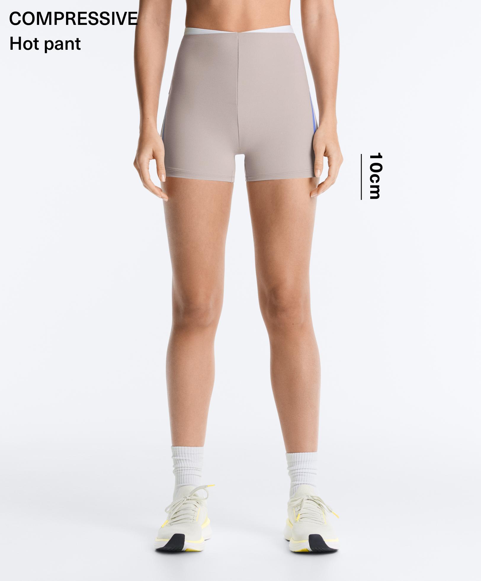 High rise Compressive hotpants 10 cm contrast High rise Compressive hotpants 10 cm contrast