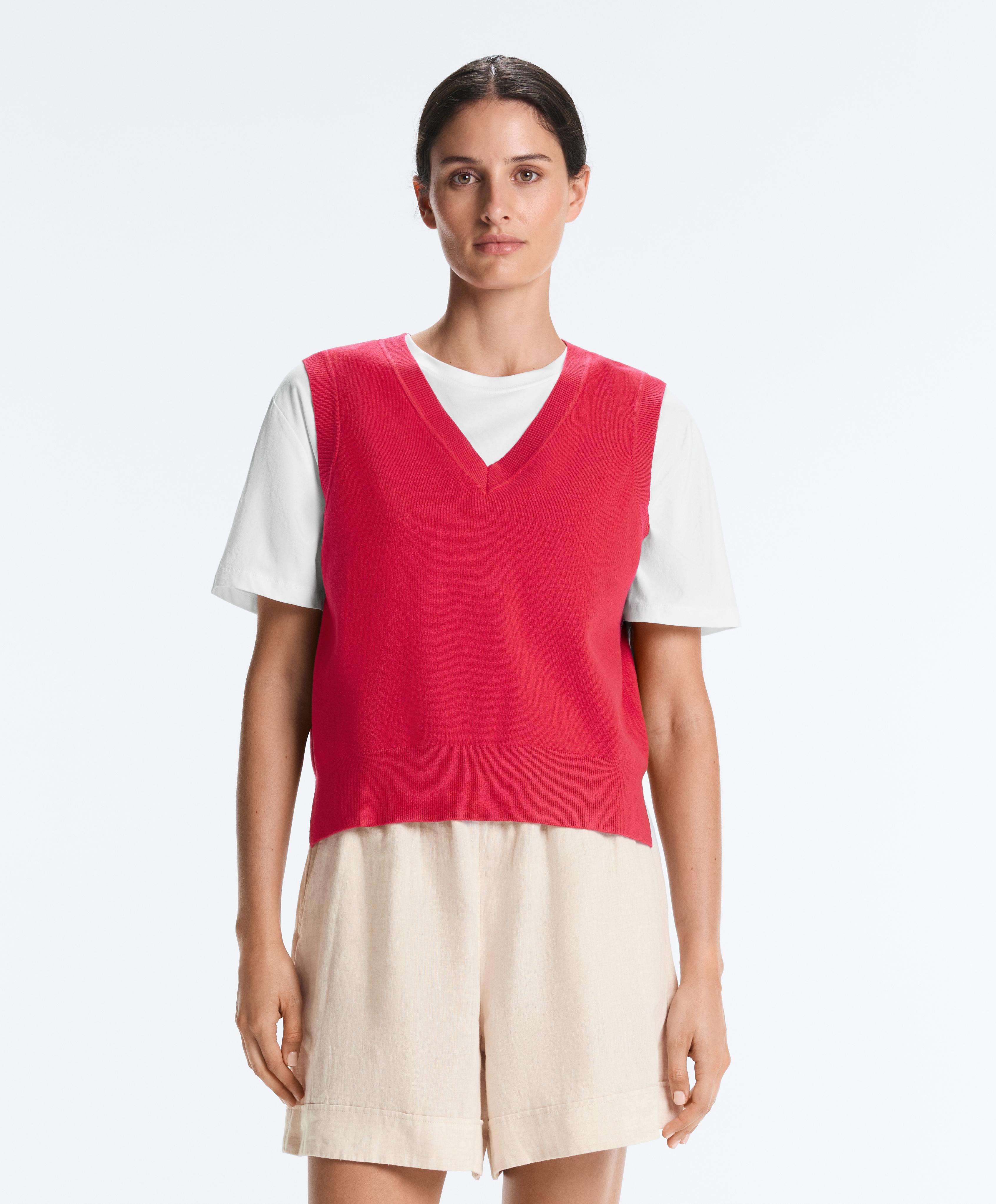 V-neck knit vest — RED