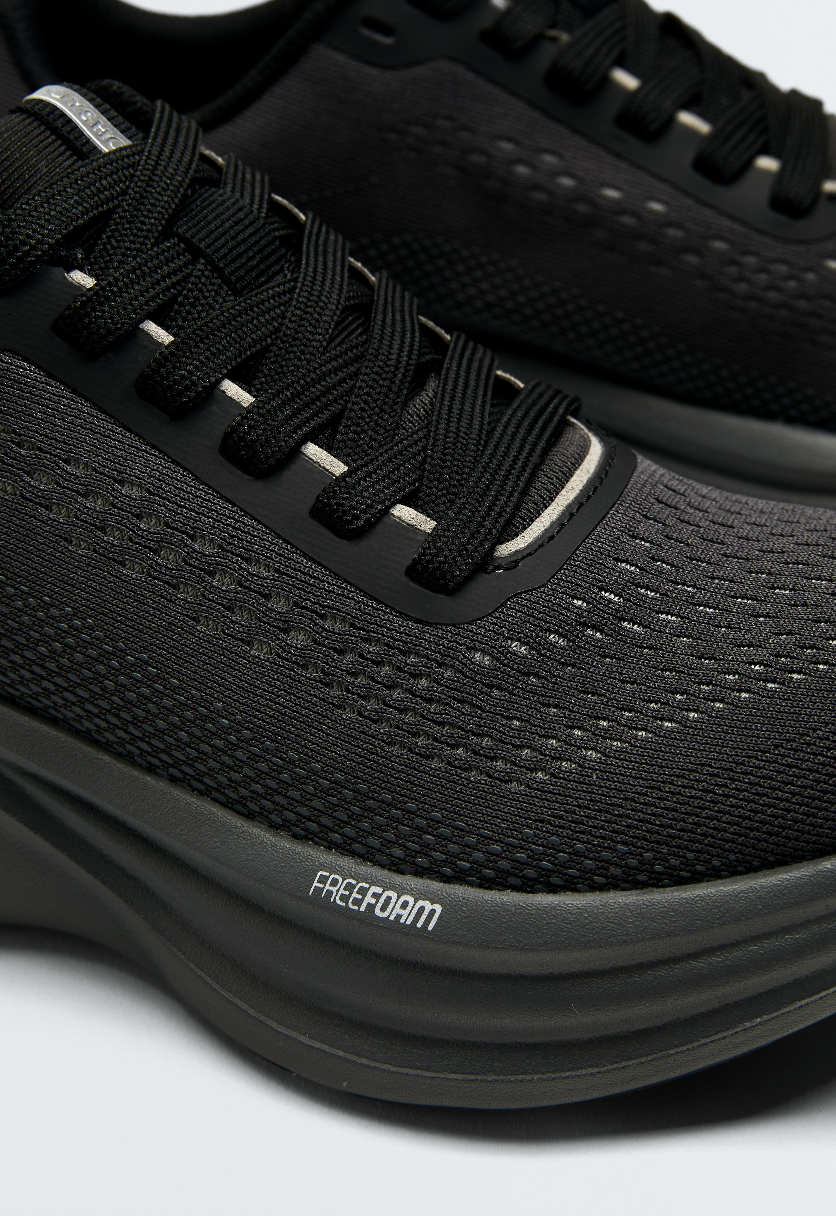 OY/ER 835 Running trainers — BLACK