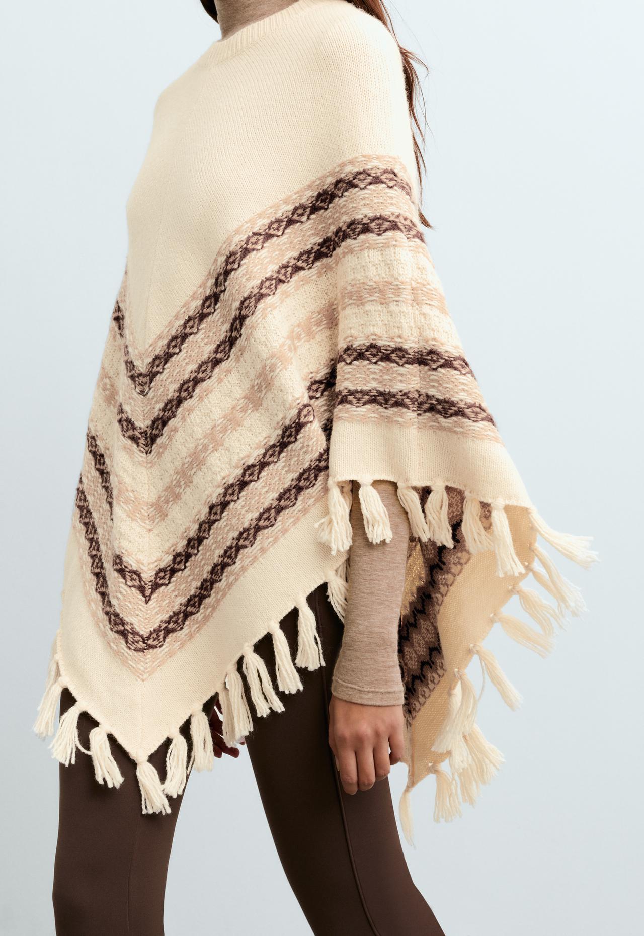 Knit poncho 30% wool — ECRU