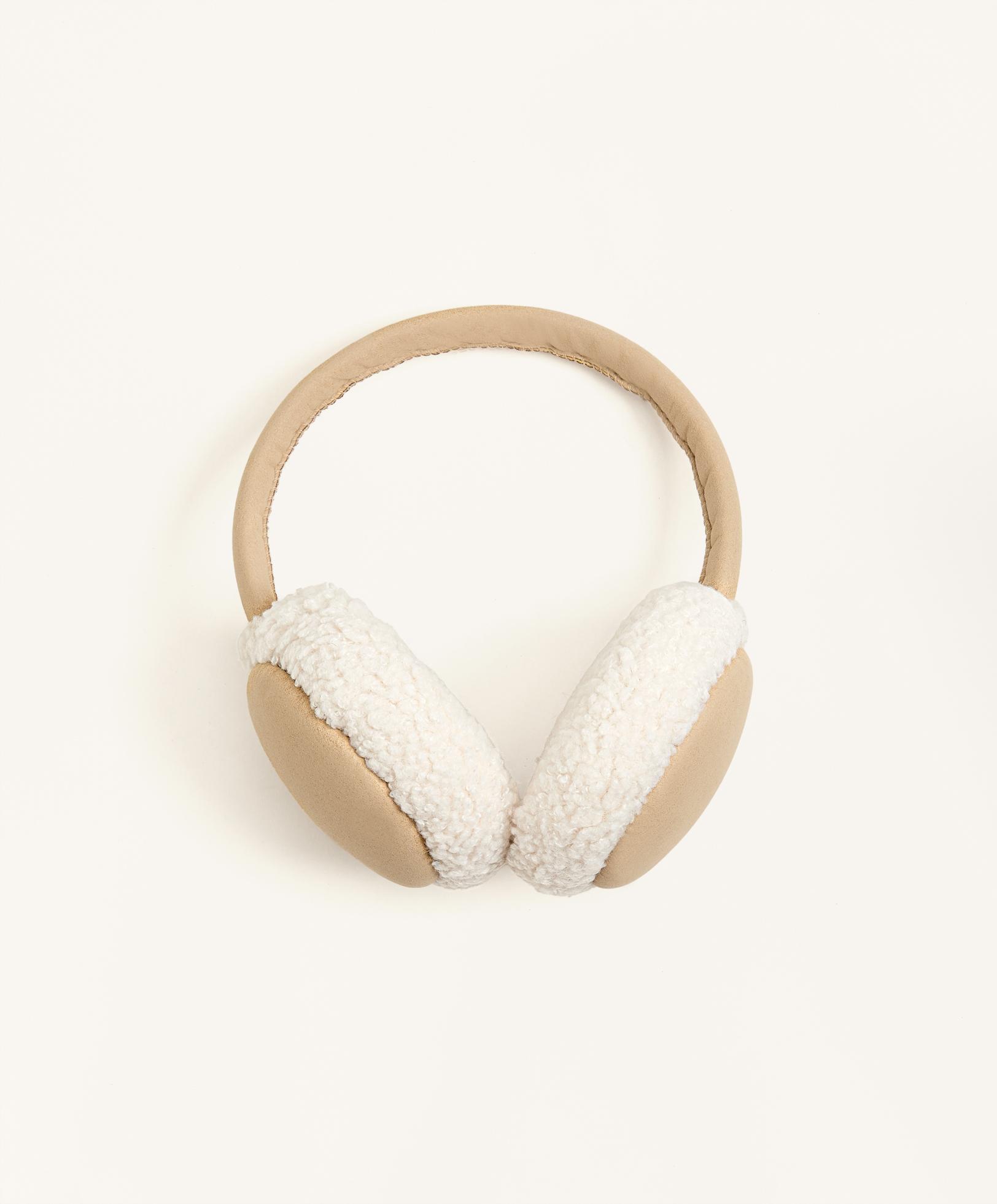 Contrast faux shearling ear muffs Contrast faux shearling ear muffs
