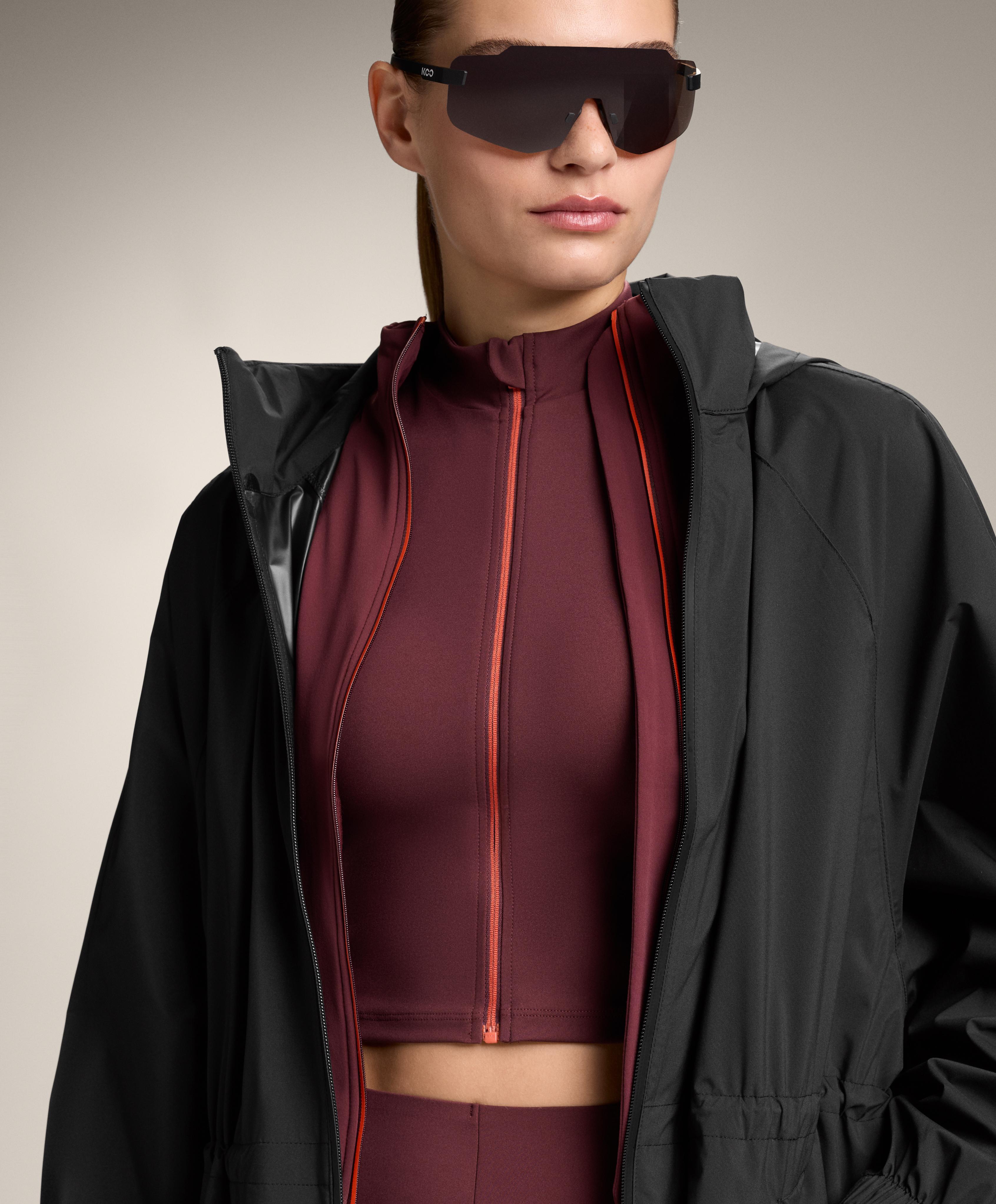 Tank top Compressive cu fermoar | OYSHO România | Soldari