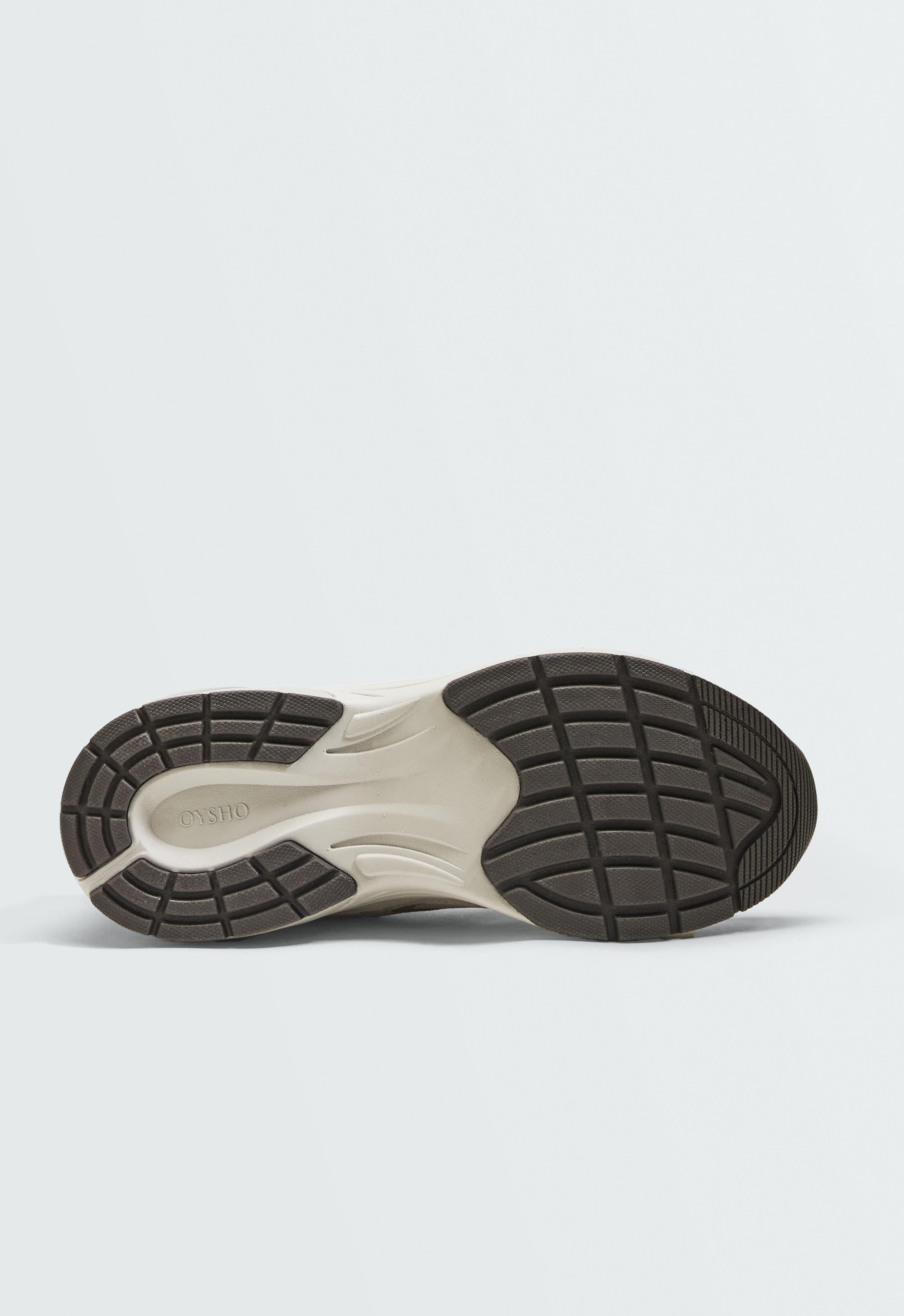 Running-style trainers — MINK