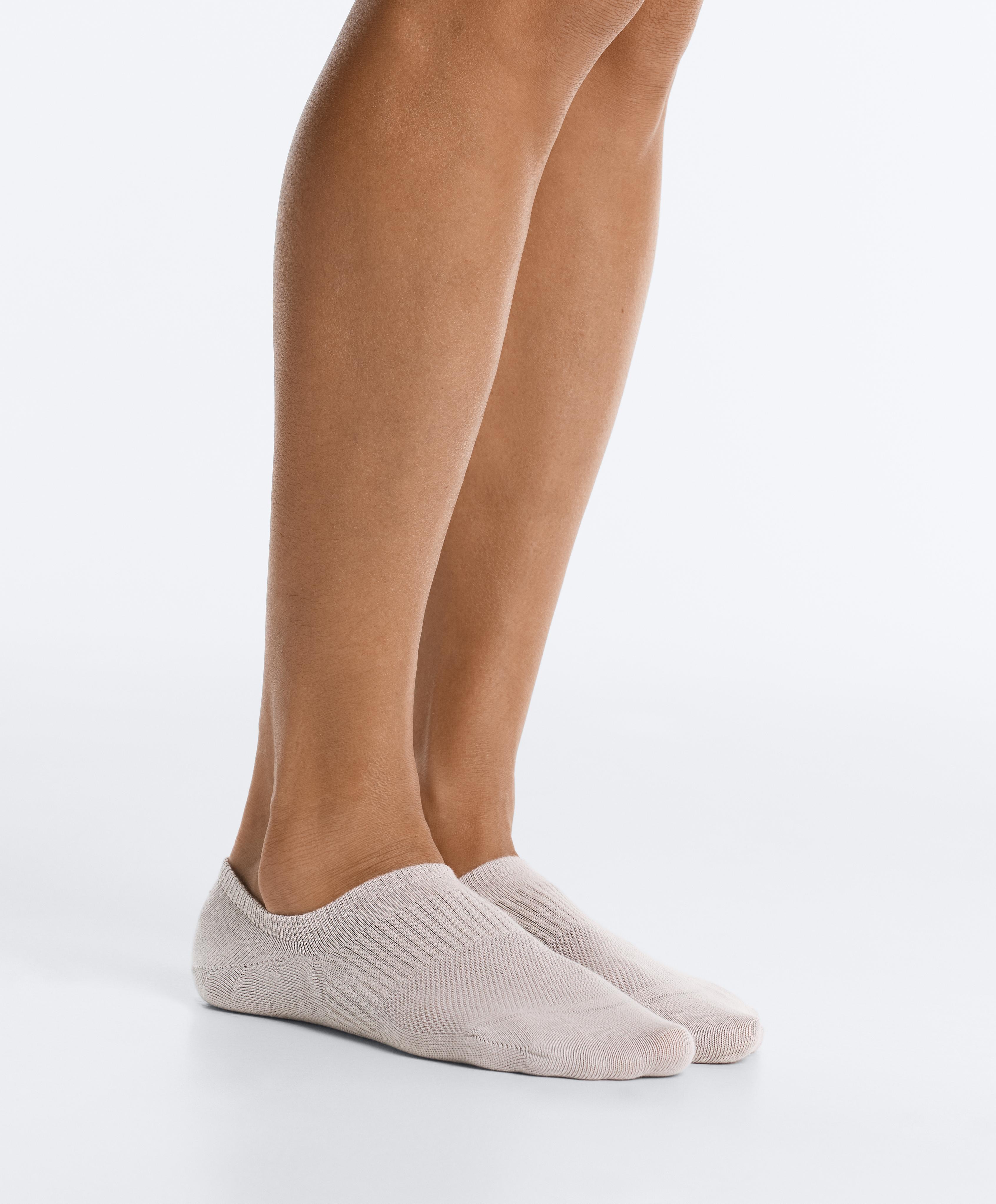 3 pairs of high-cut cotton blend invisible sports socks — PALE MINK