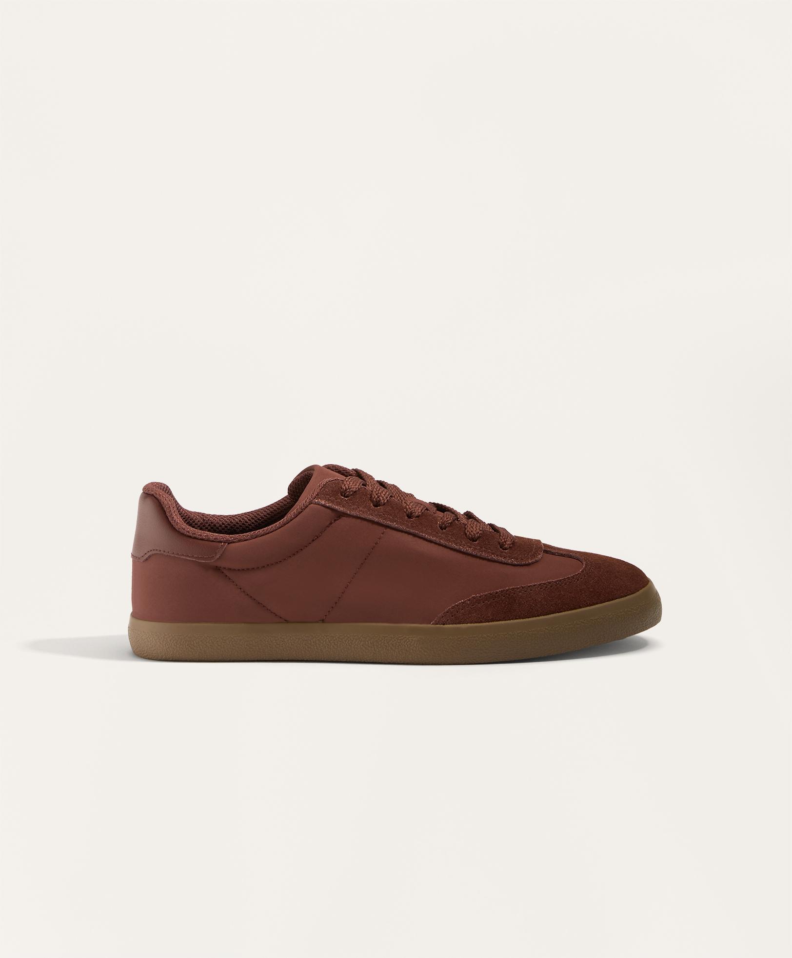 Nylonowe buty sportowe ze wstawkami Nylonowe buty sportowe ze wstawkami