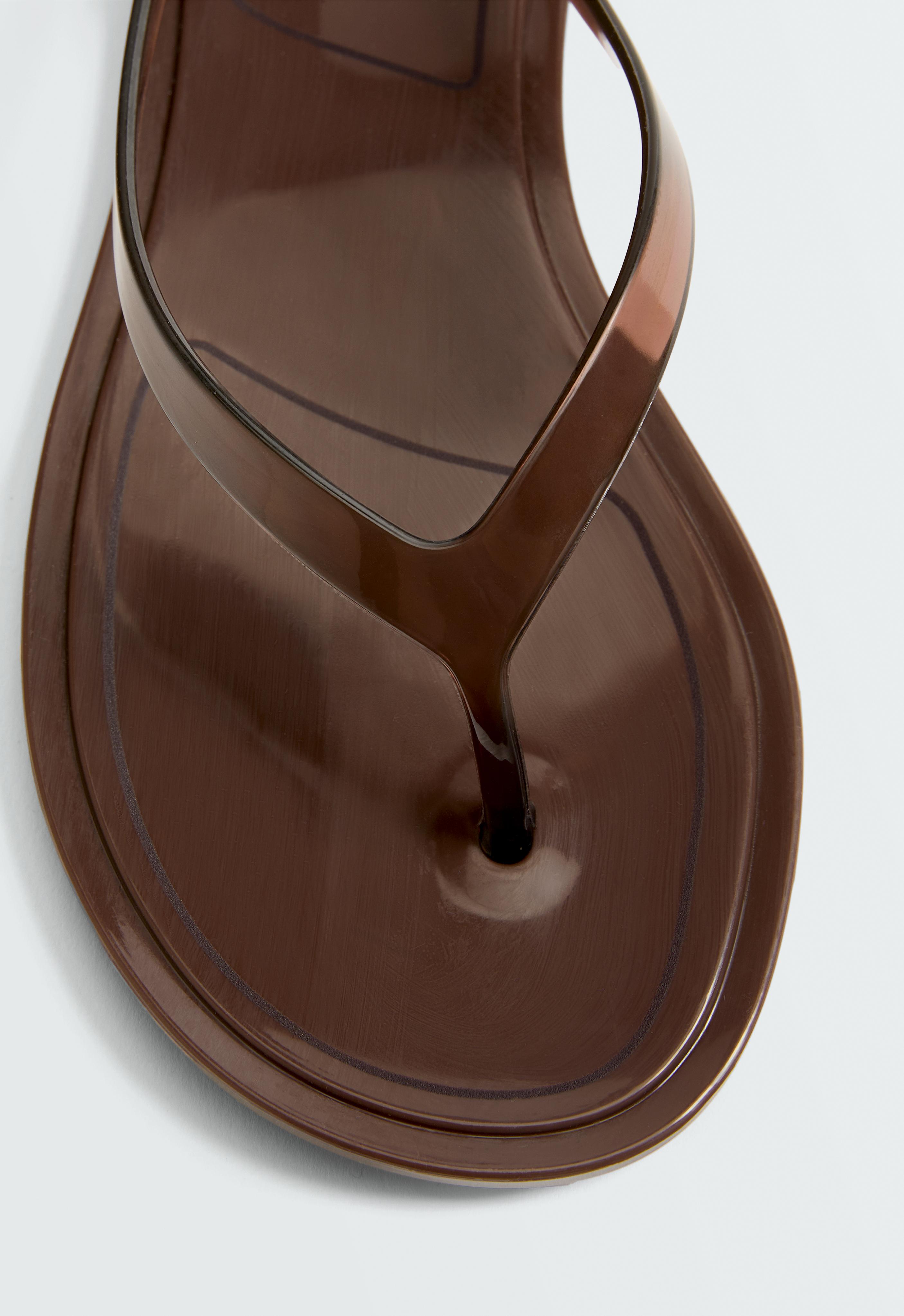 Translucent effect beachwear flip flops — BROWN