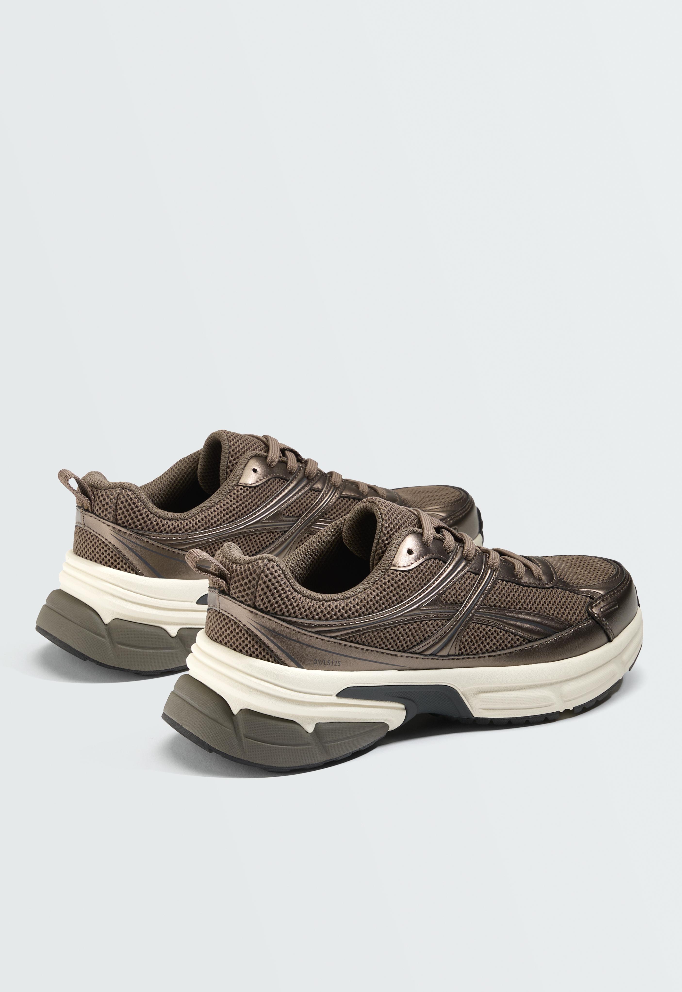Running-style trainers — BRONZE