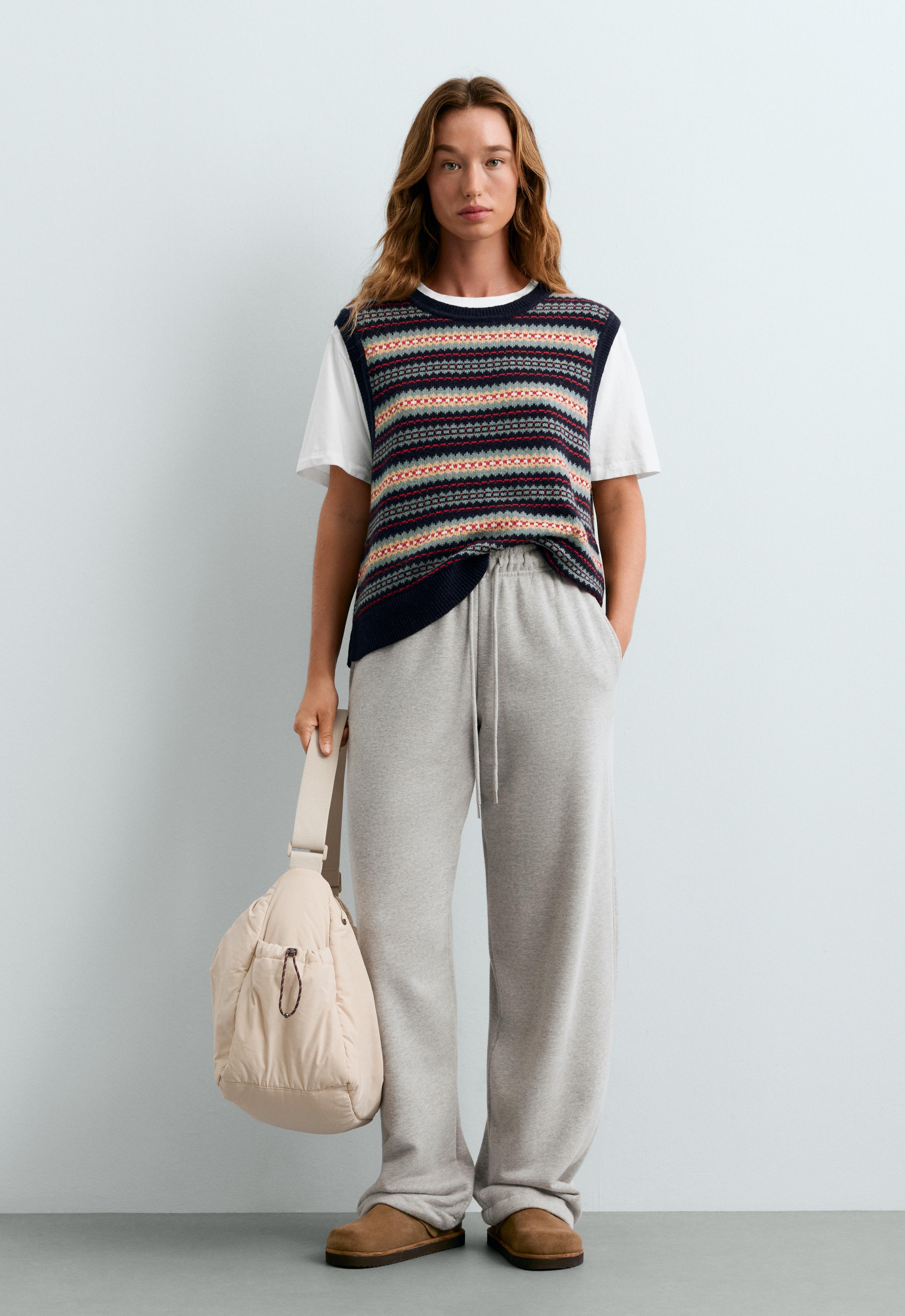 10% wool jacquard knit vest