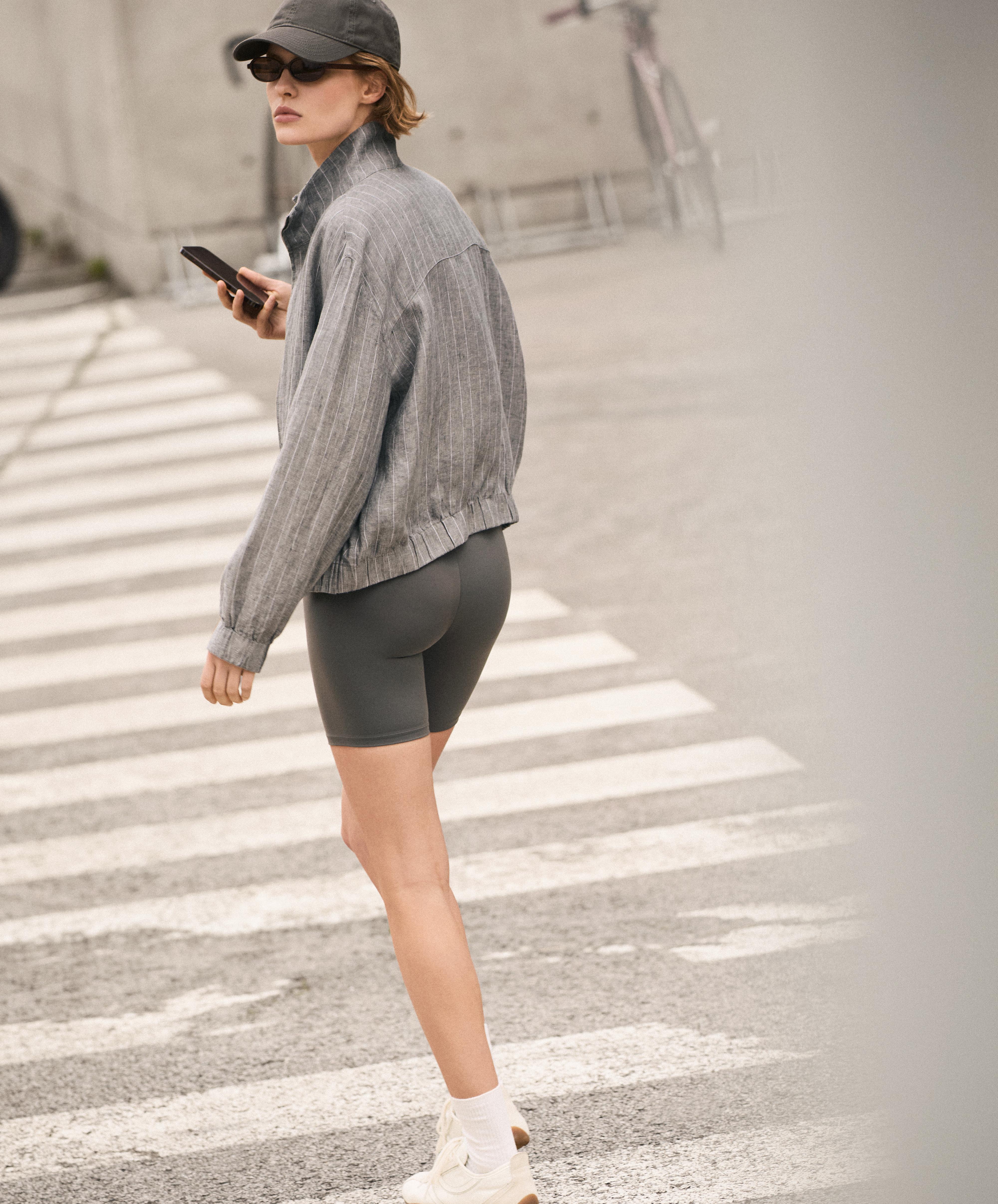 Comfortlux high-rise 20cm biker leggings — MID GREY
