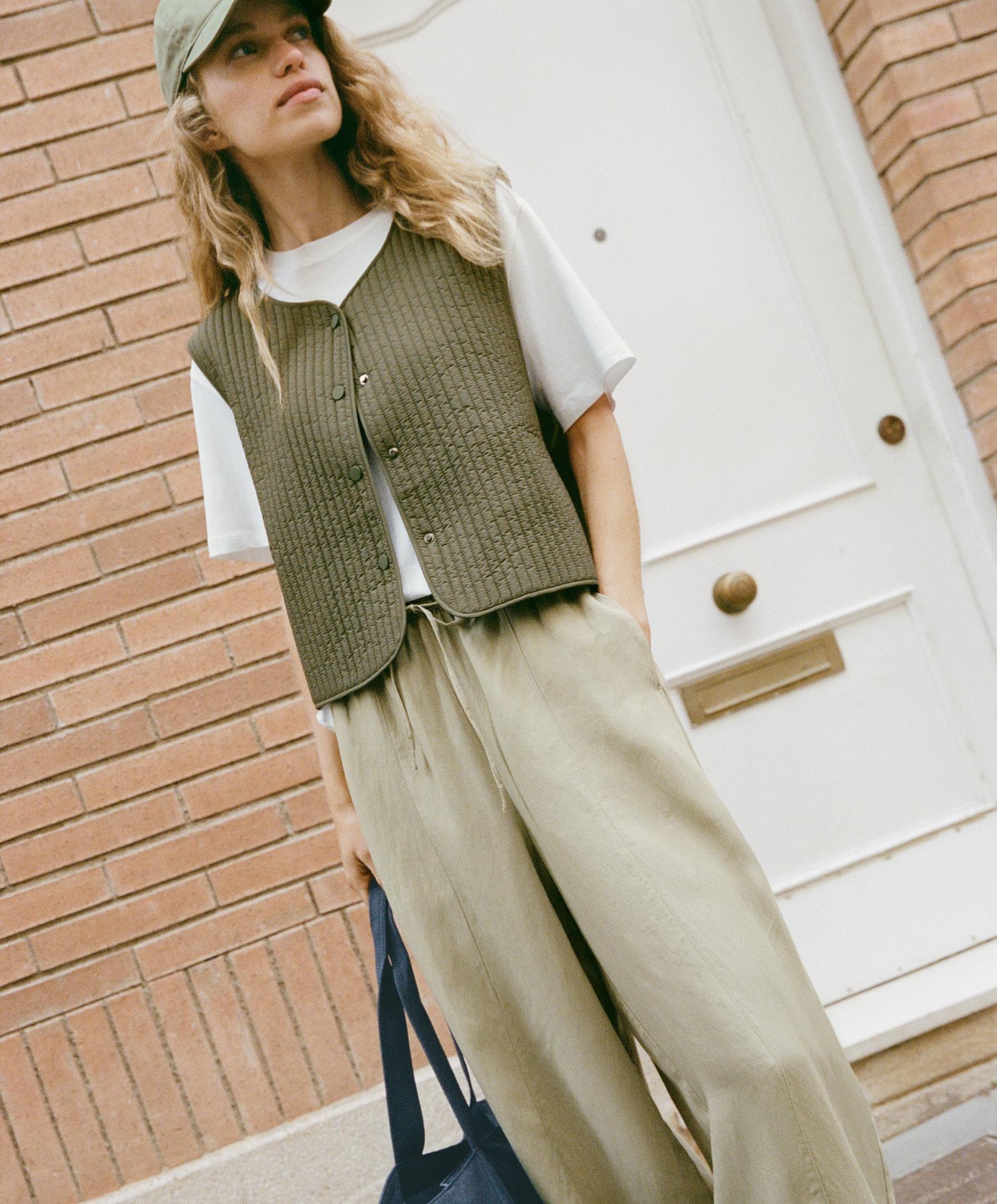 Thin padded nylon gilet — KHAKI