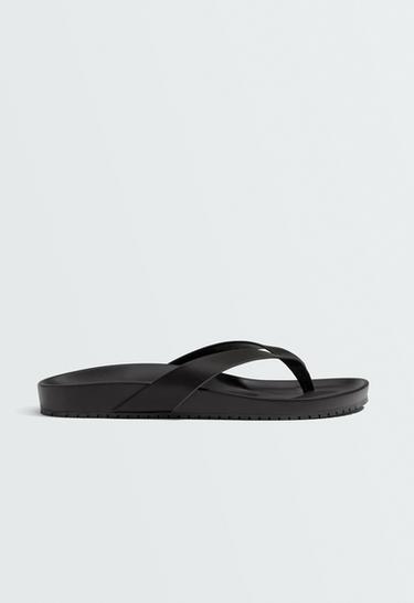Strappy flat sandal — BLACK 1