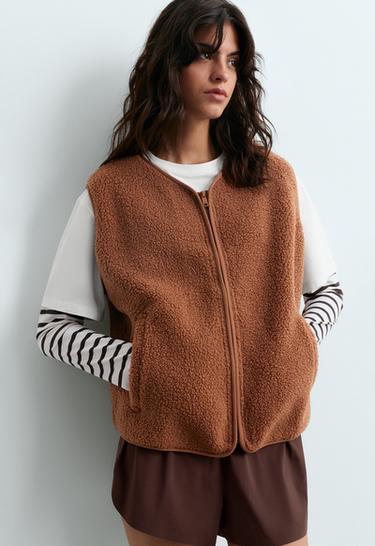 Faux-shearling gilet with zip — DARK CAMEL 3