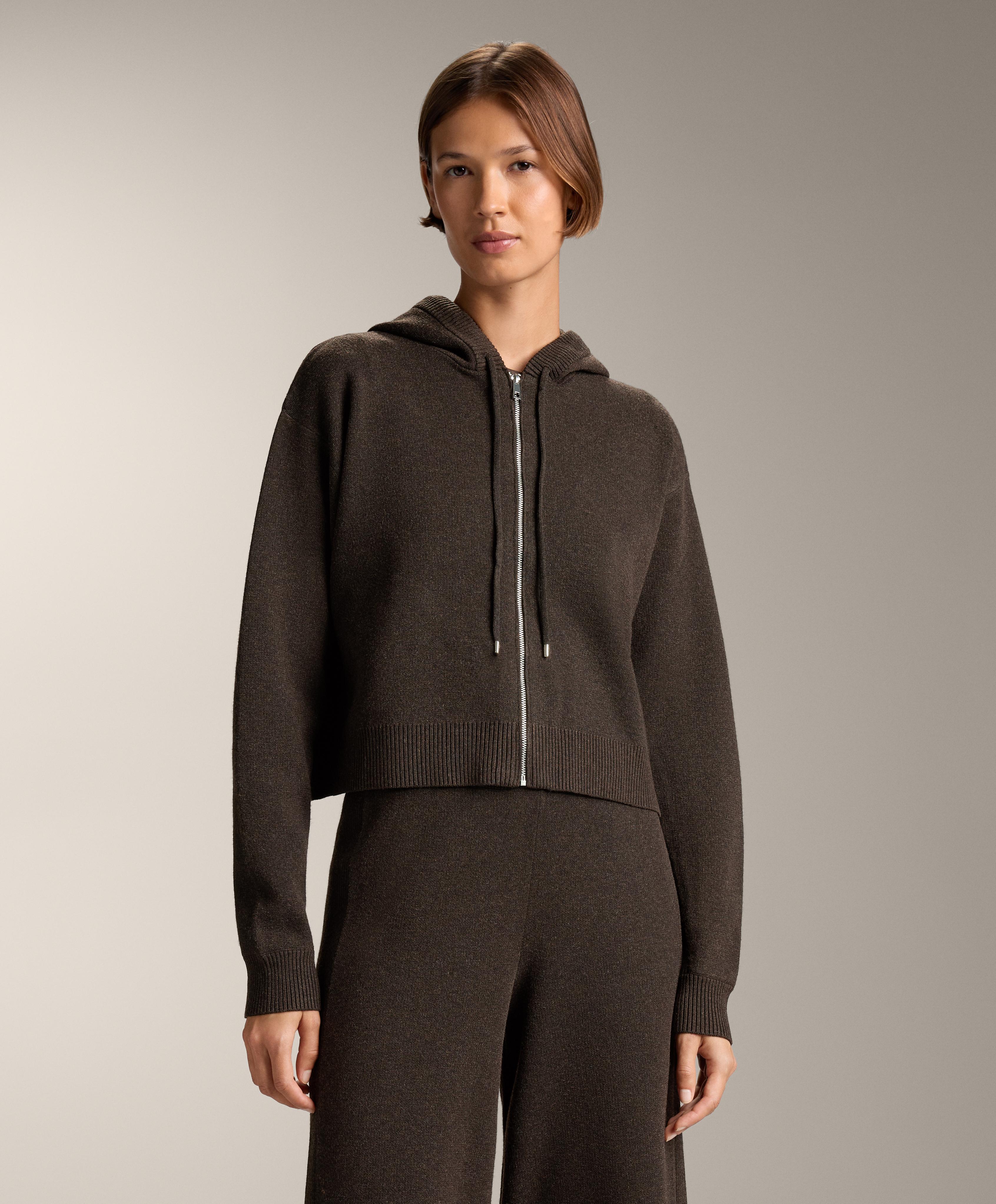 Gebreid vest met capuchon Gebreid vest met capuchon