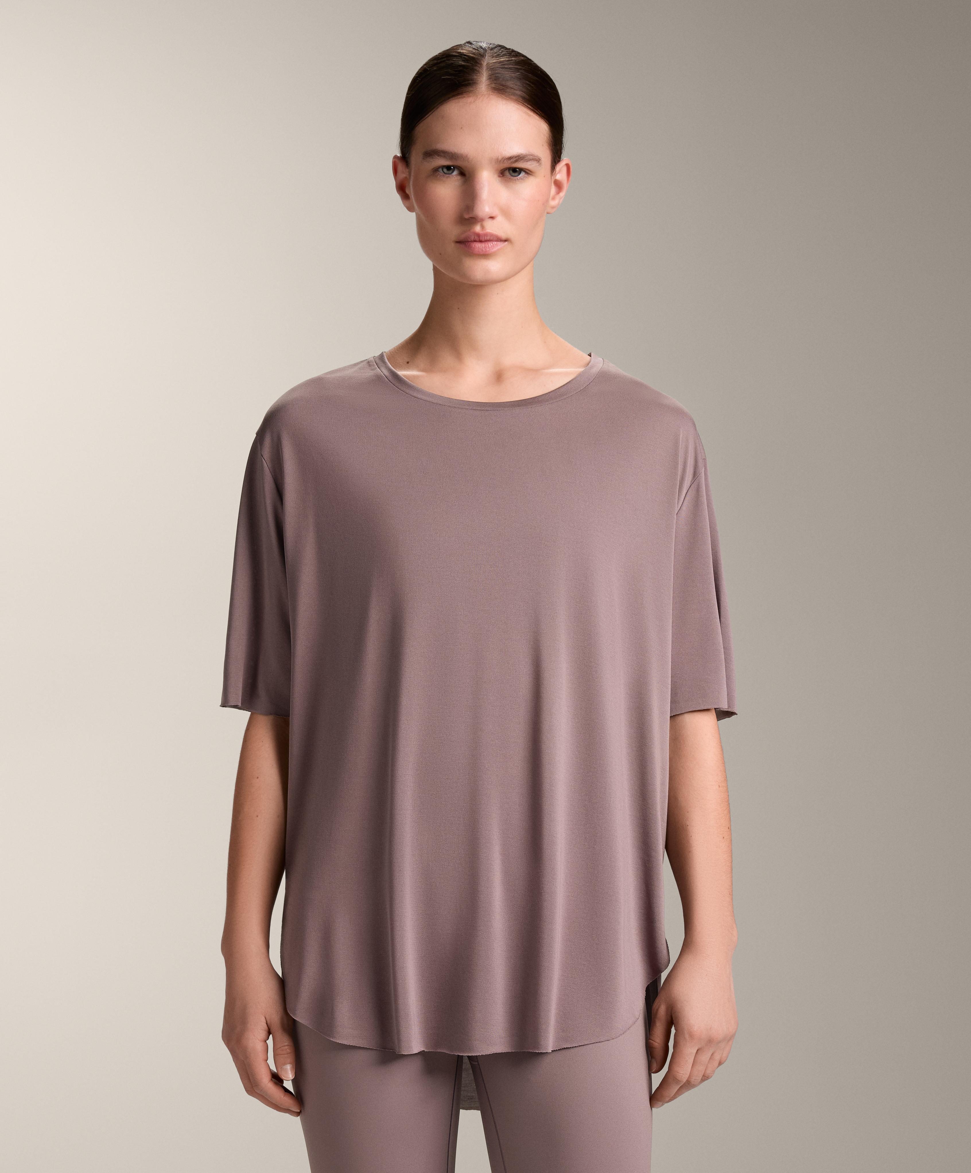 تيشيرت ممزوج بالمودال بأكمام قصيرة تيشيرت ممزوج بالمودال بأكمام قصيرة