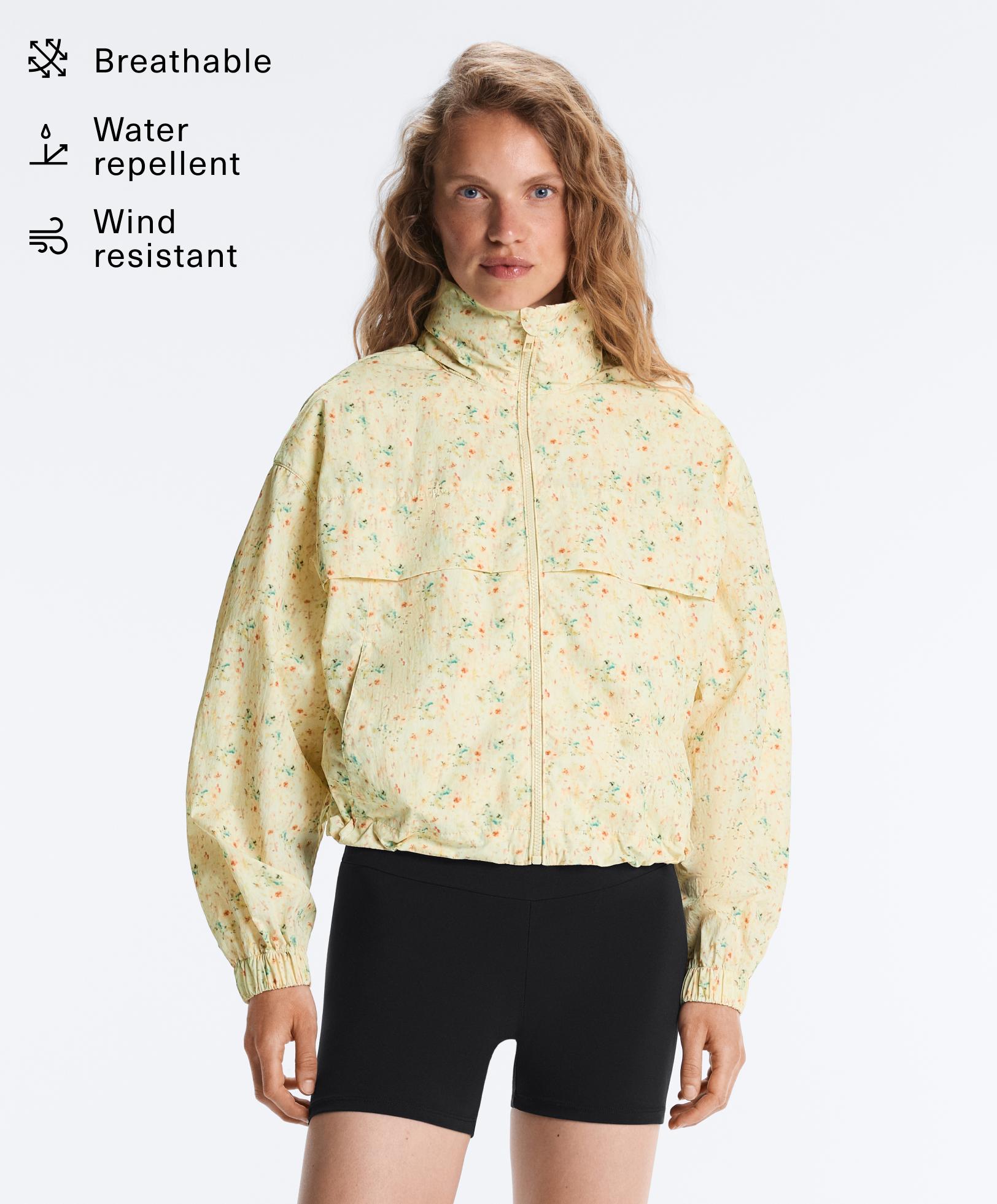 Chamarra Track repelente al agua estampada