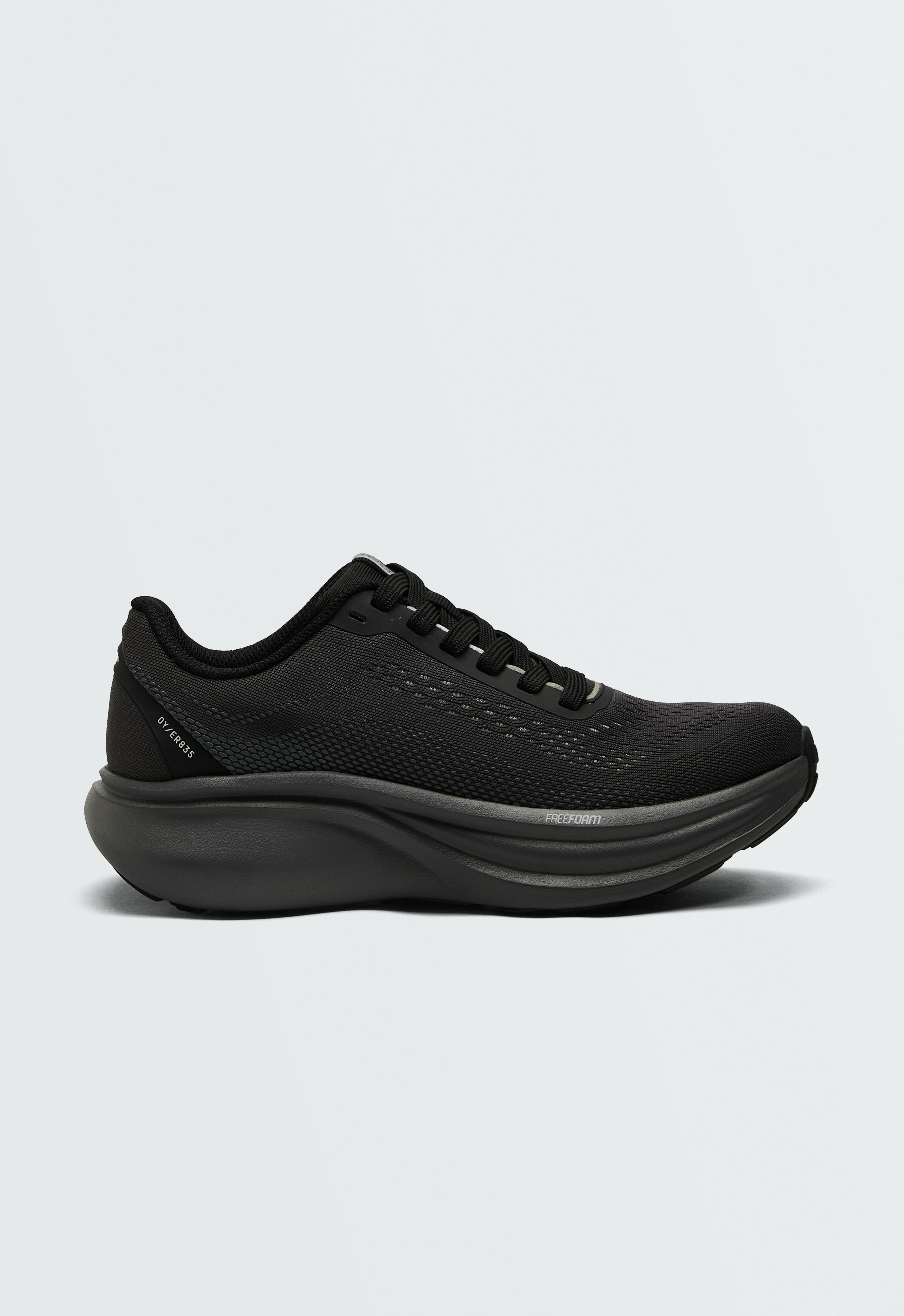 OY/ER 835 Running trainers — BLACK