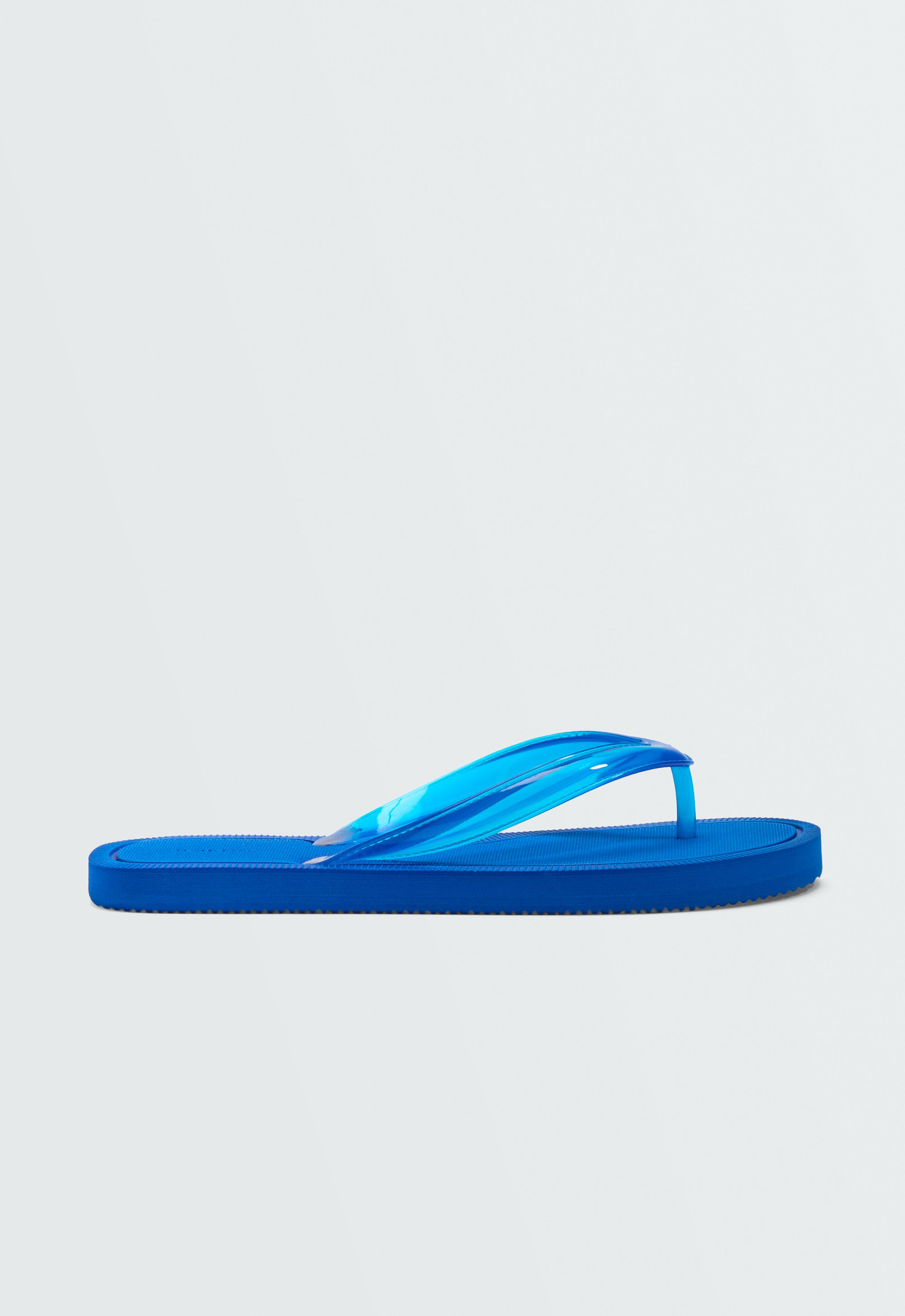 Textured beach sandals Textured beach sandals