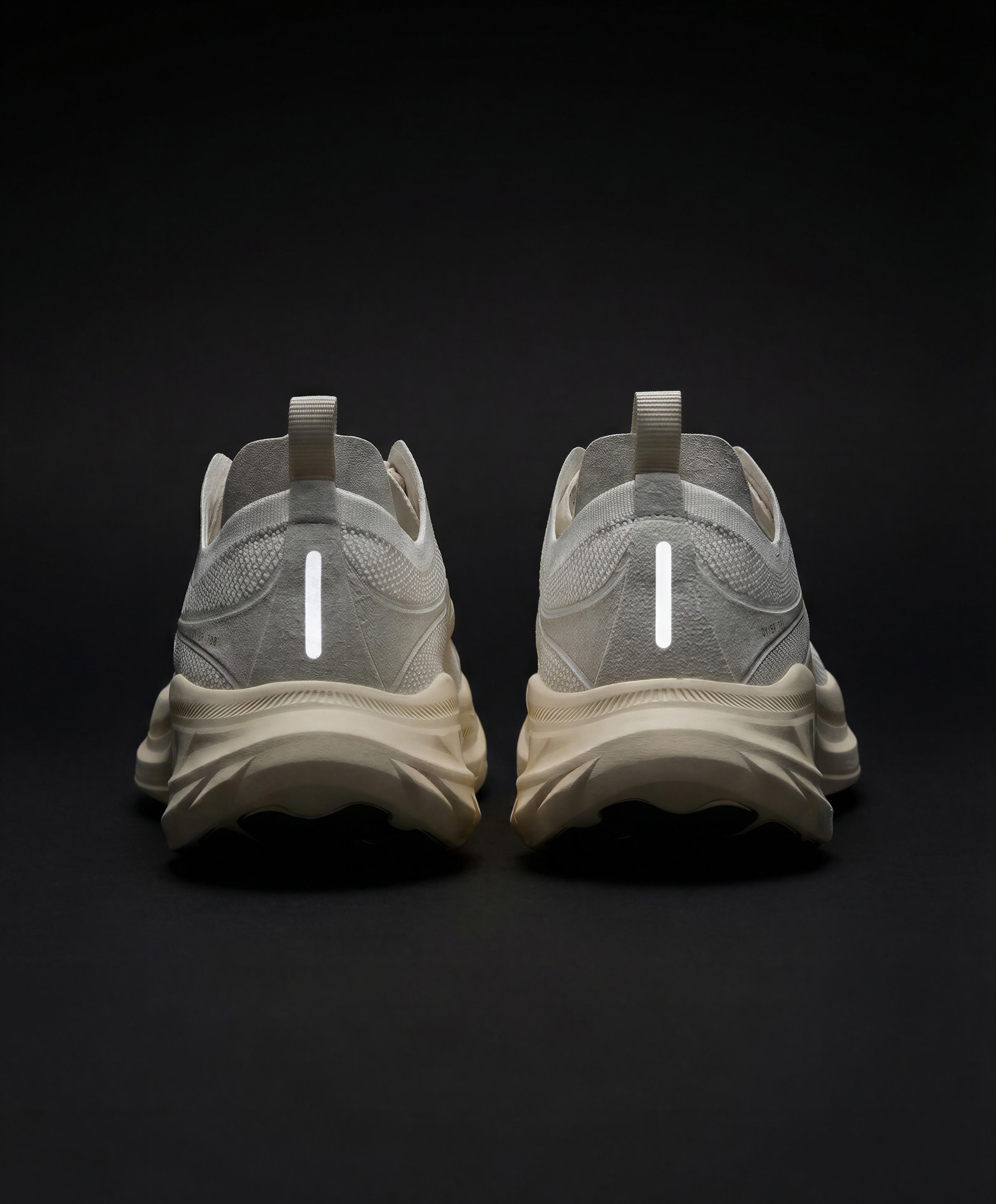 Running trainers OY/BR 700 — WHITE