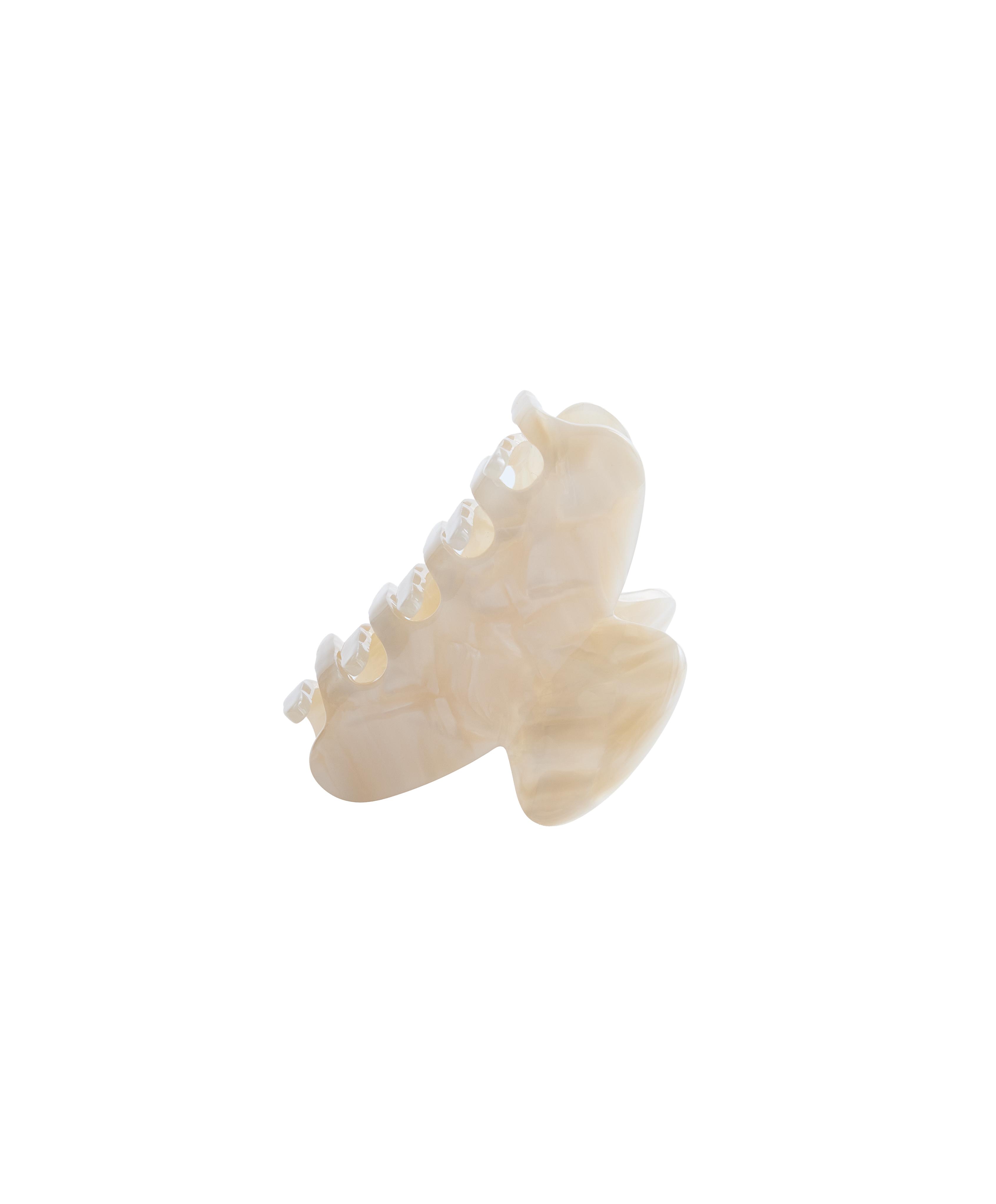 Hair claw — OATMEAL