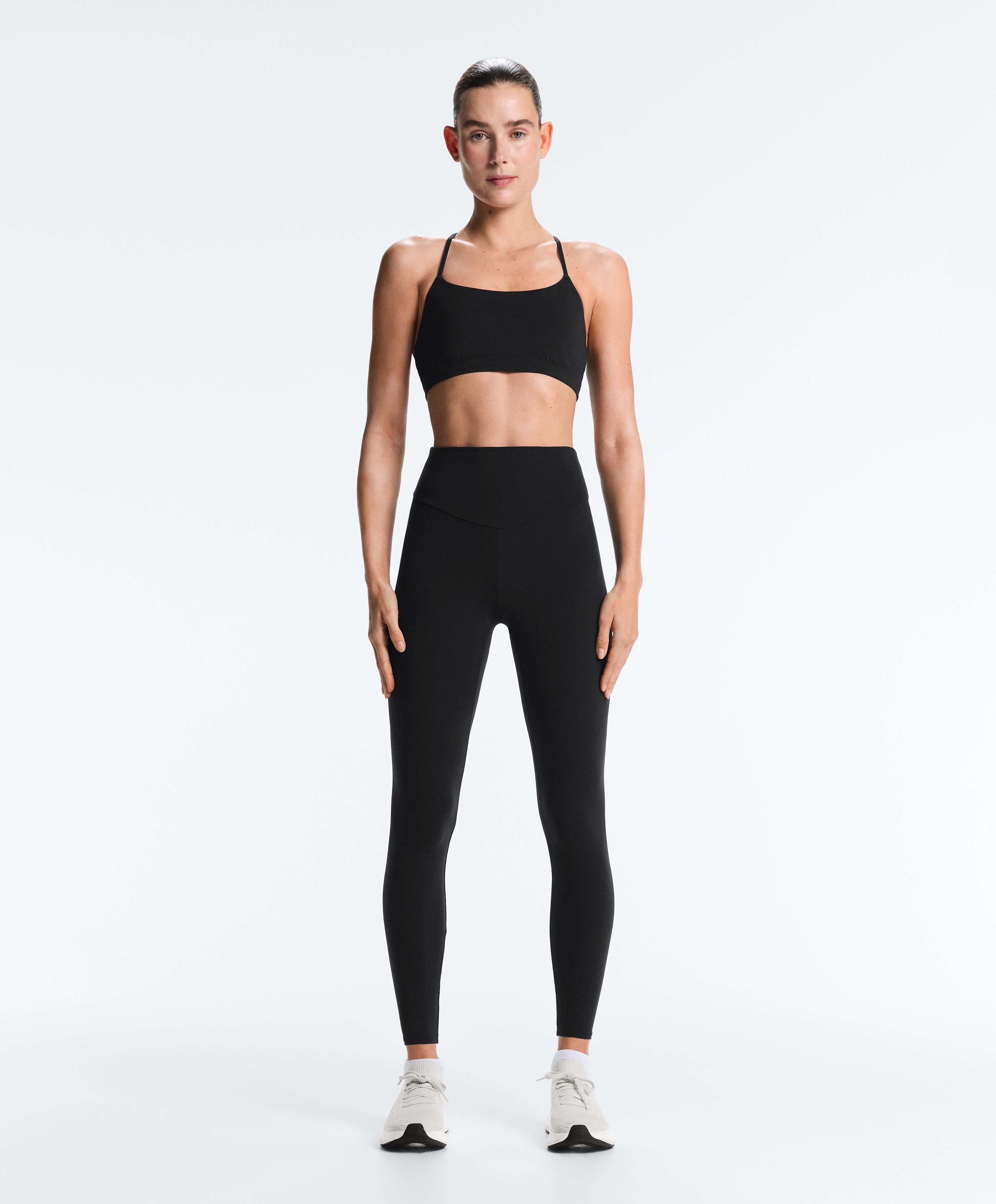 Low-support Comfortlux sports bra with straps — BLACK