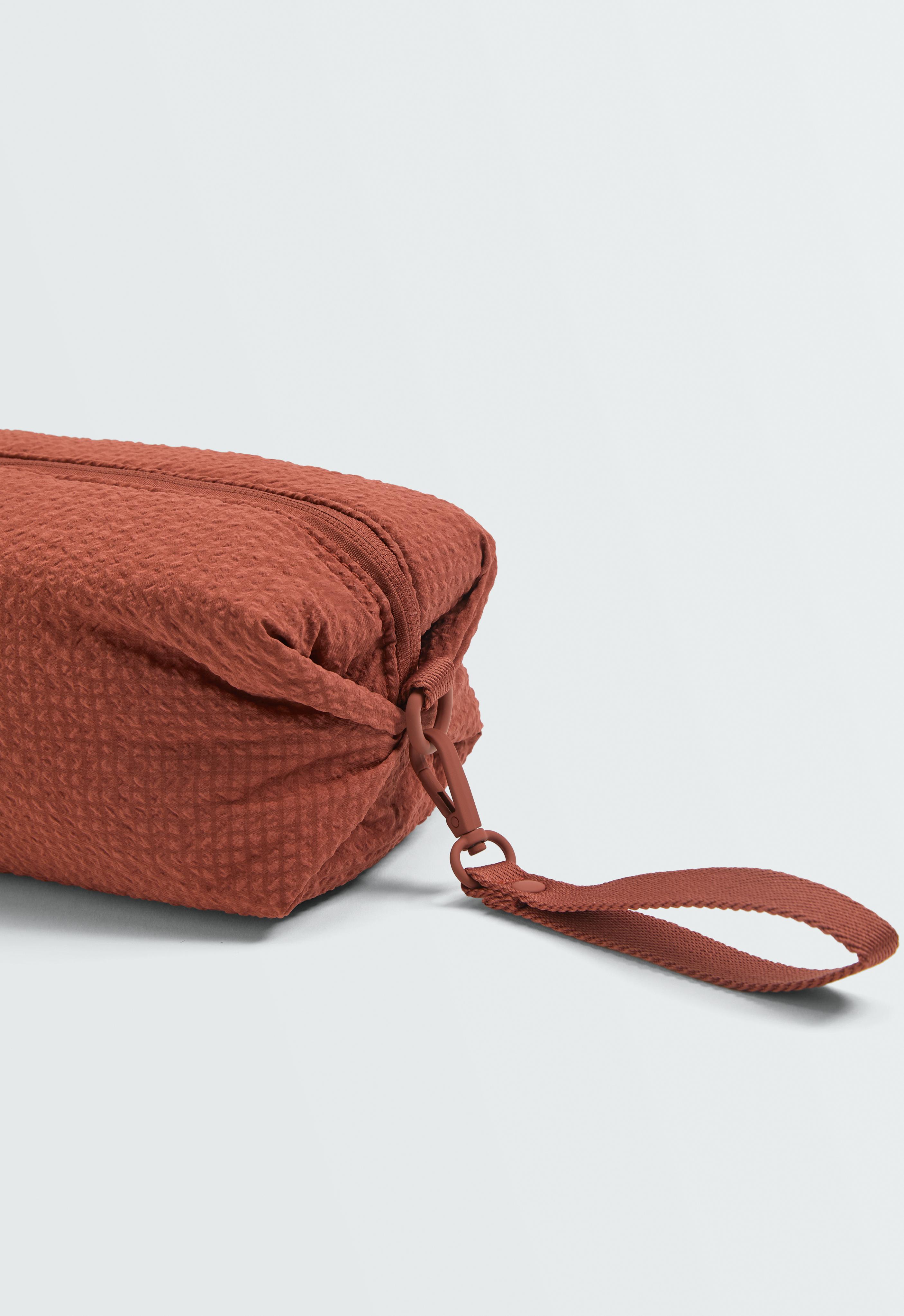 Textured wash bag — TERRACOTTA