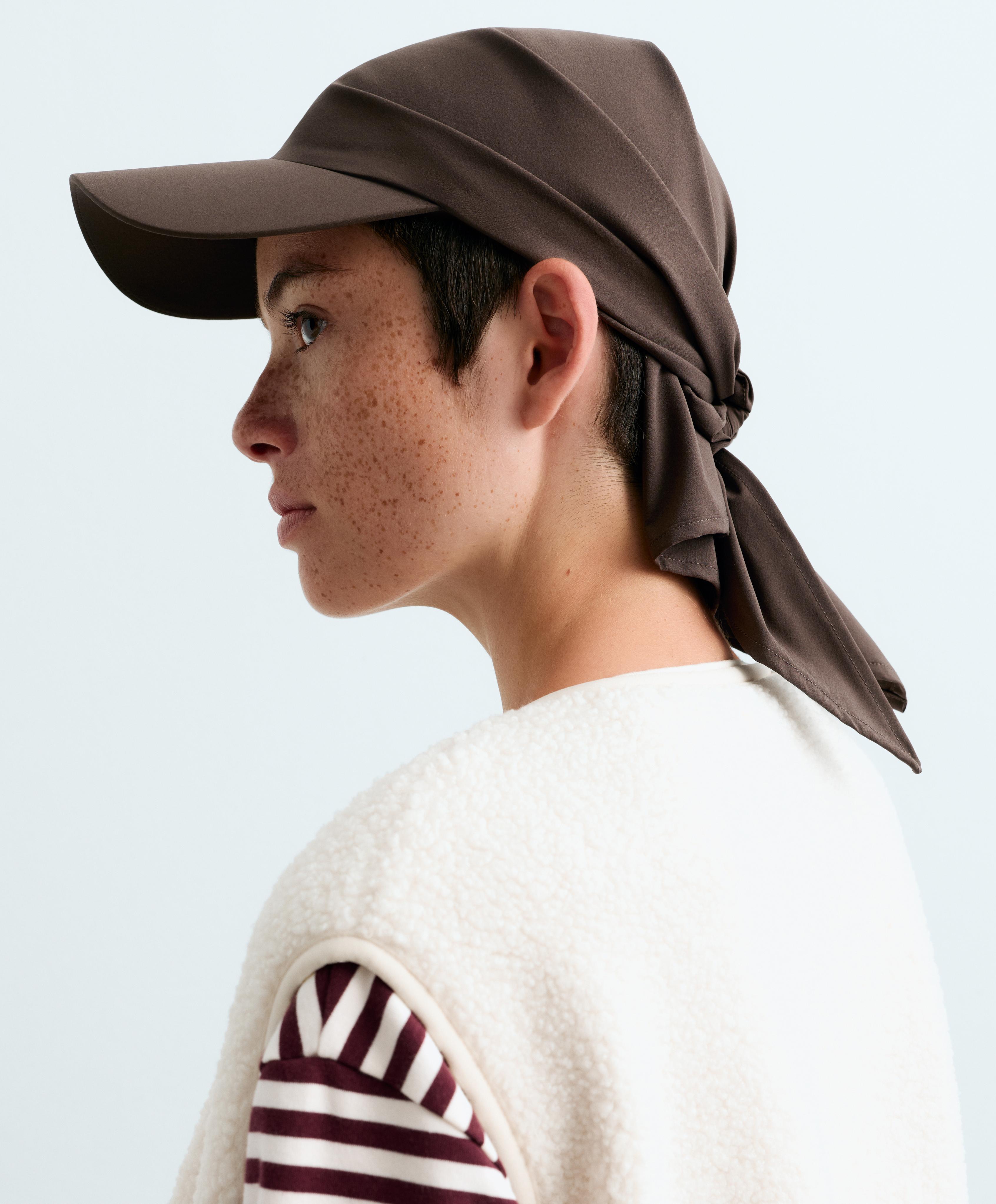 Lightweight knotted visor — BROWN