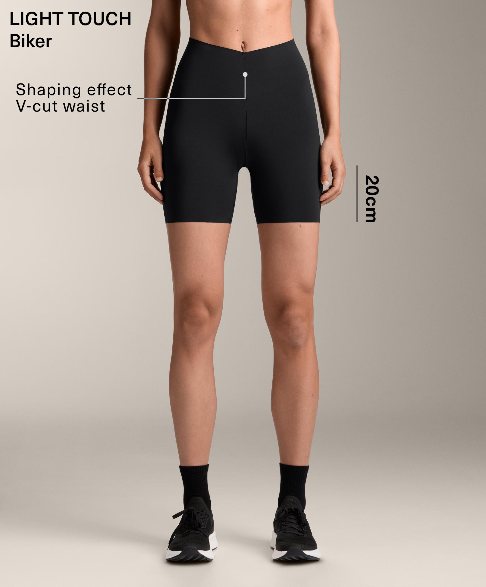 Къси клинове с висока талия Light Touch V-образно изрязване 20 см