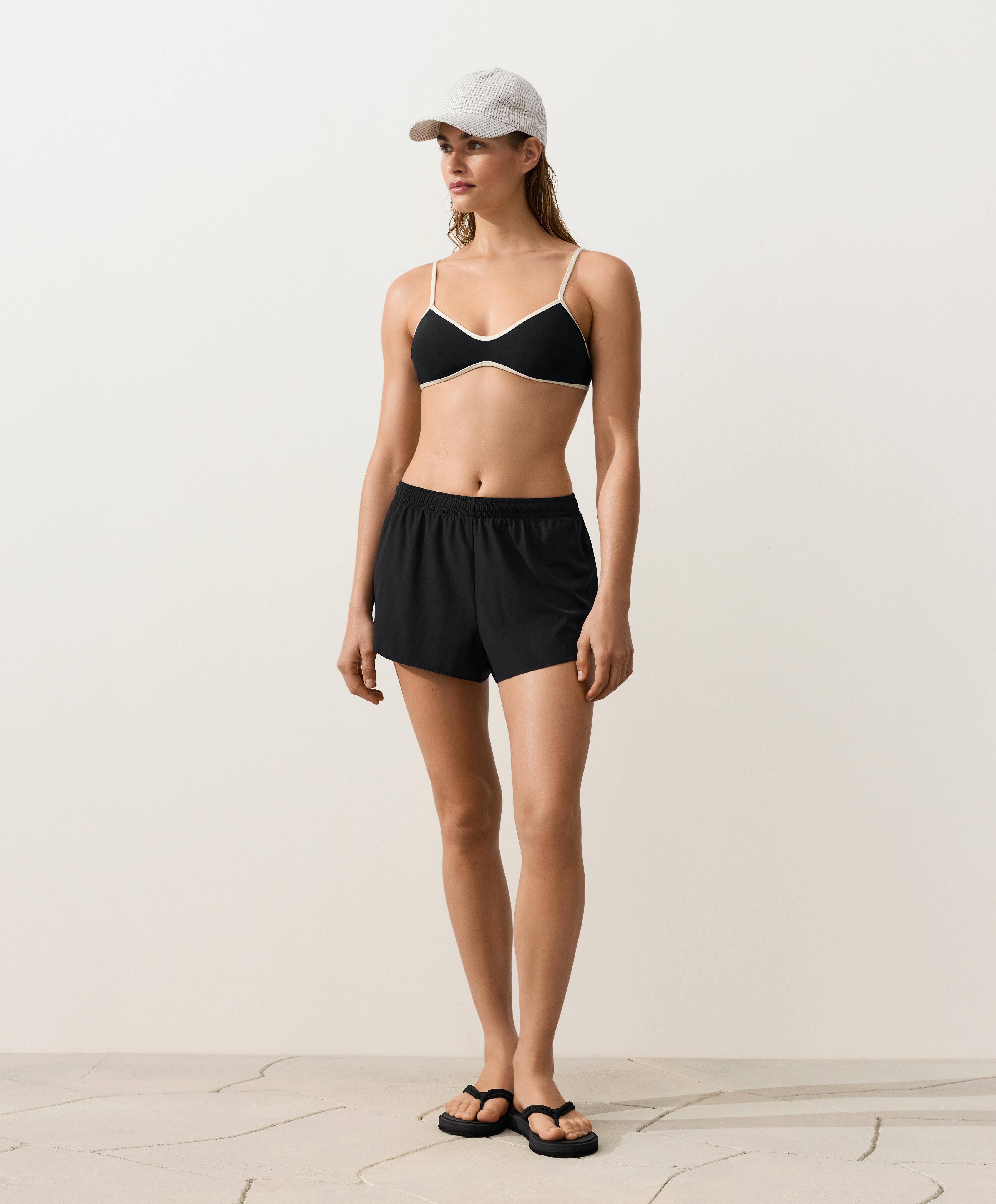 Contrast trim bikini top — BLACK