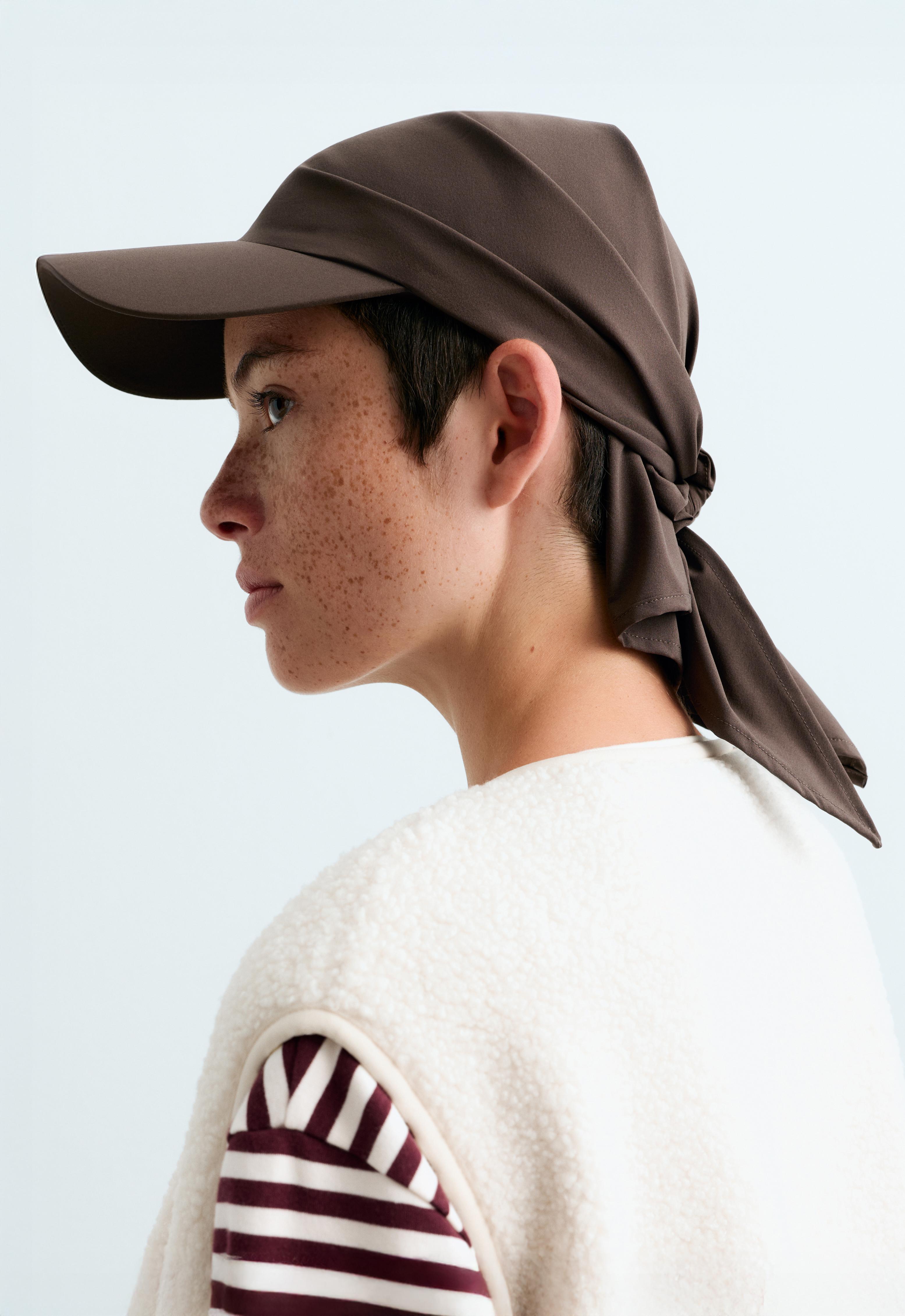 Lightweight knotted visor — BROWN