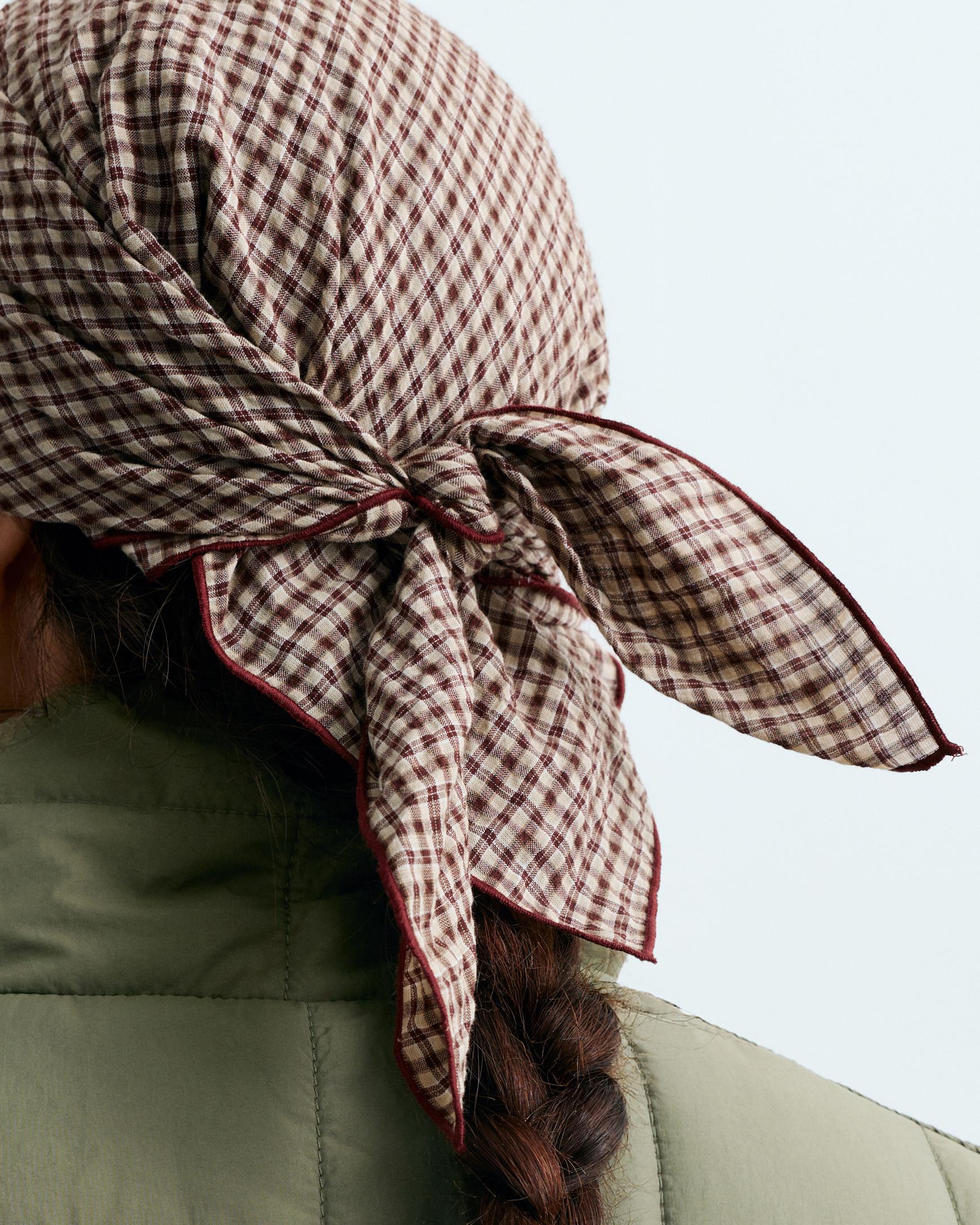94% cotton check scarf — TAN