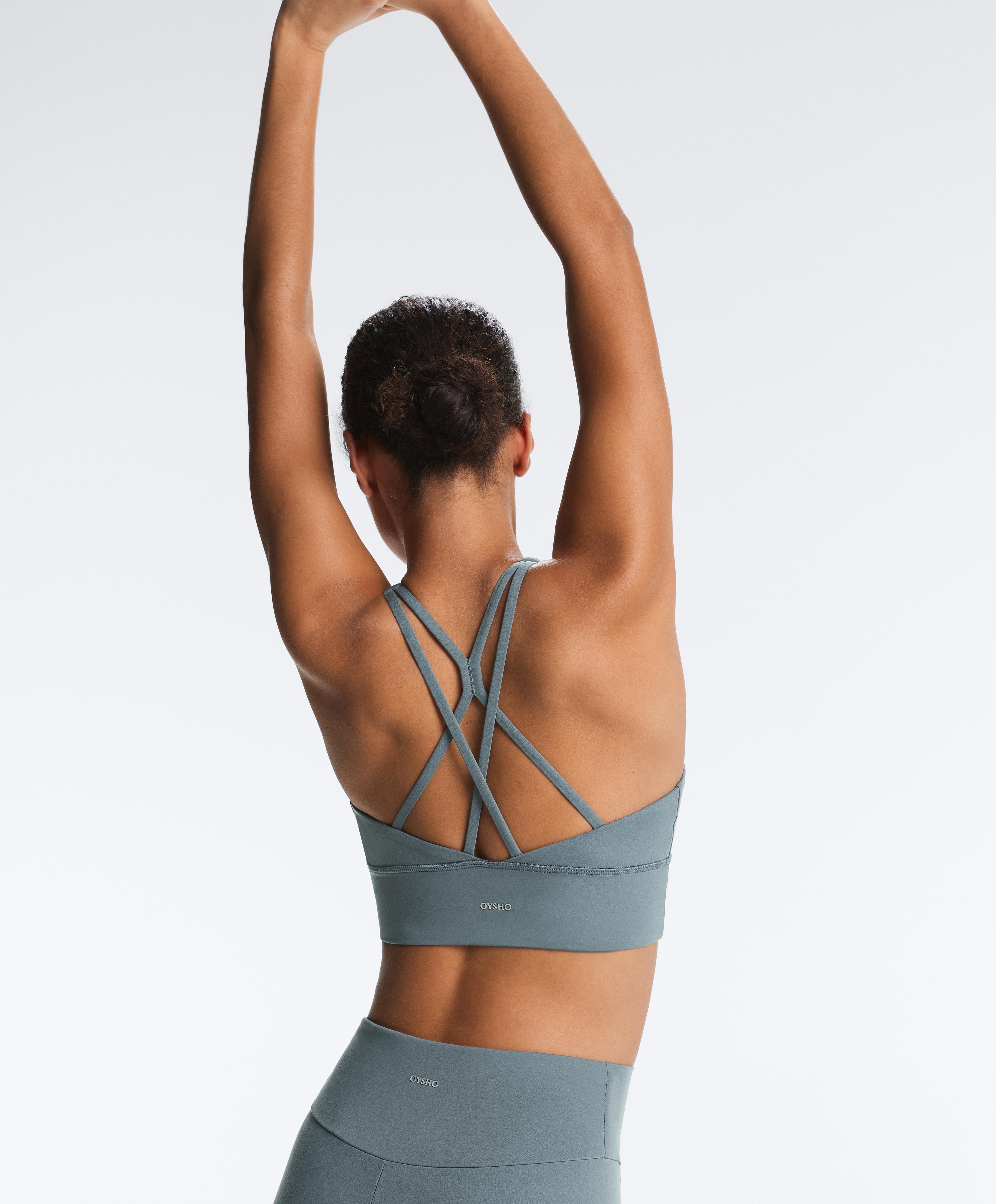 Comfortlux medium support sports bra with cups