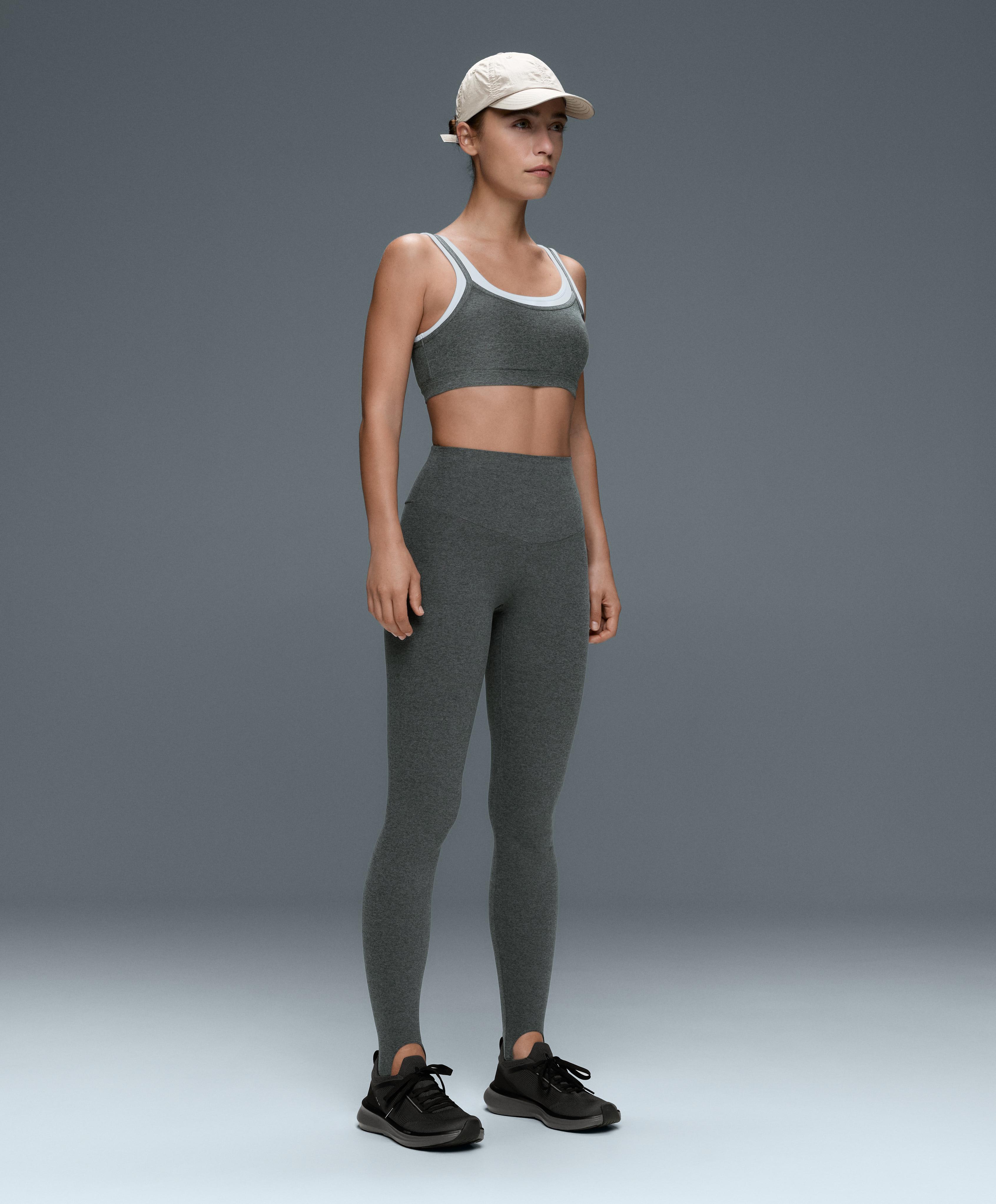 Medium-support ribbed heather sports bra with overlay — DARK GREY MELANGE