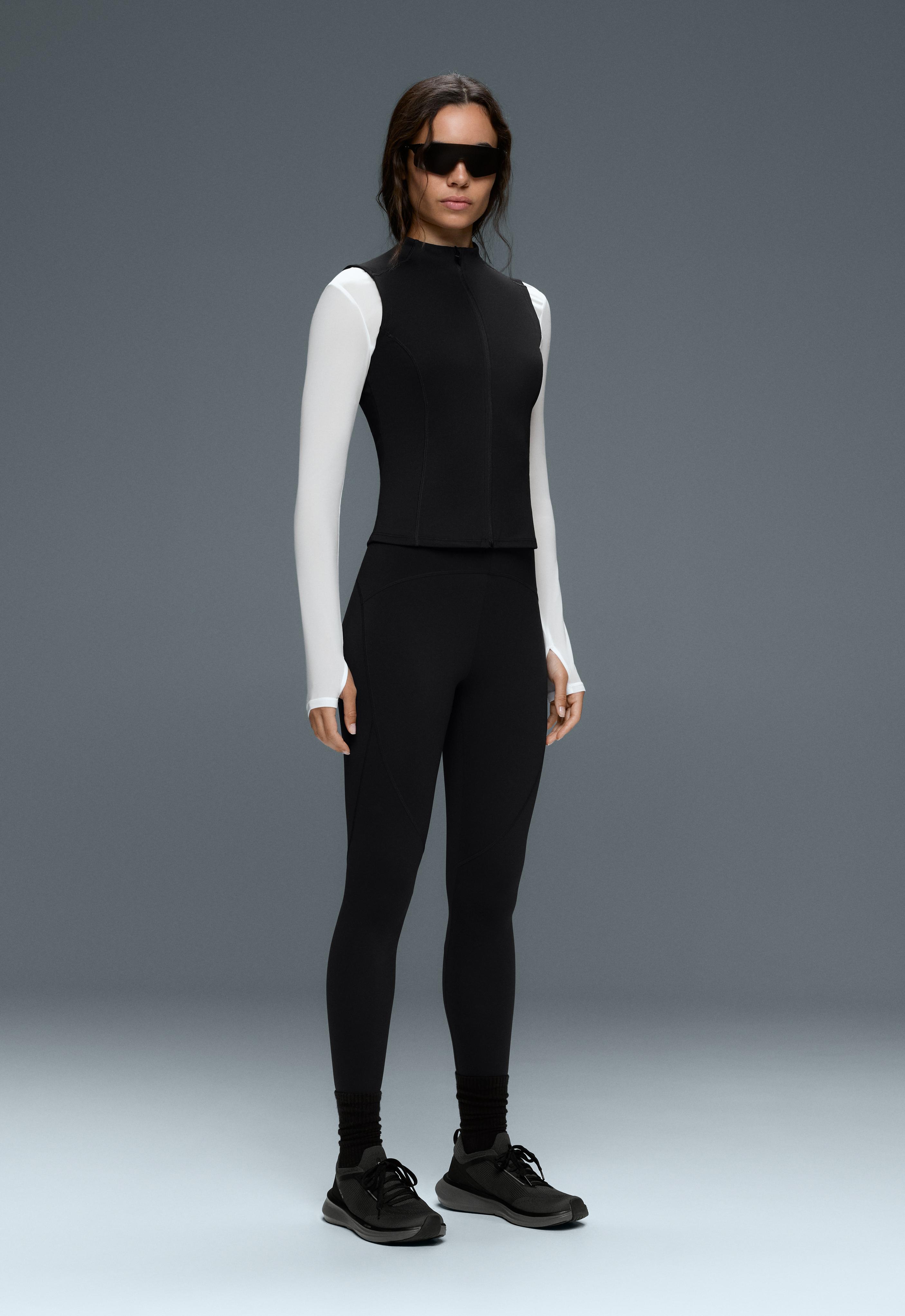 Sleeveless zip T-shirt — BLACK