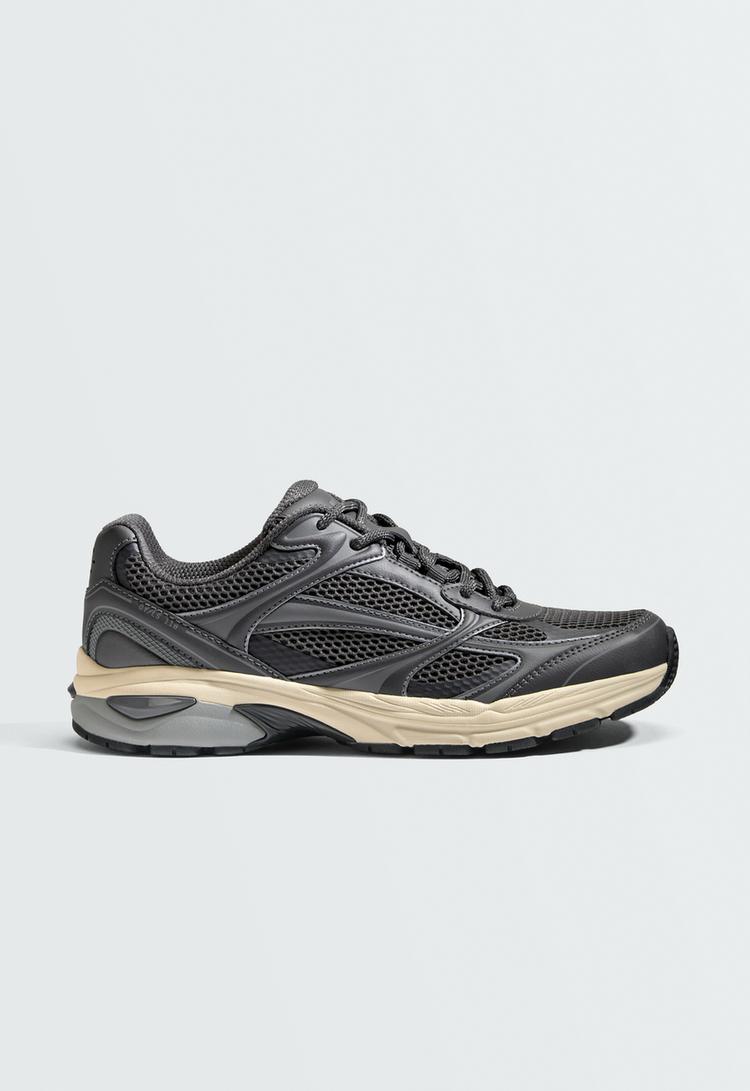 Multi-panel freetime trainers — DARK GREY