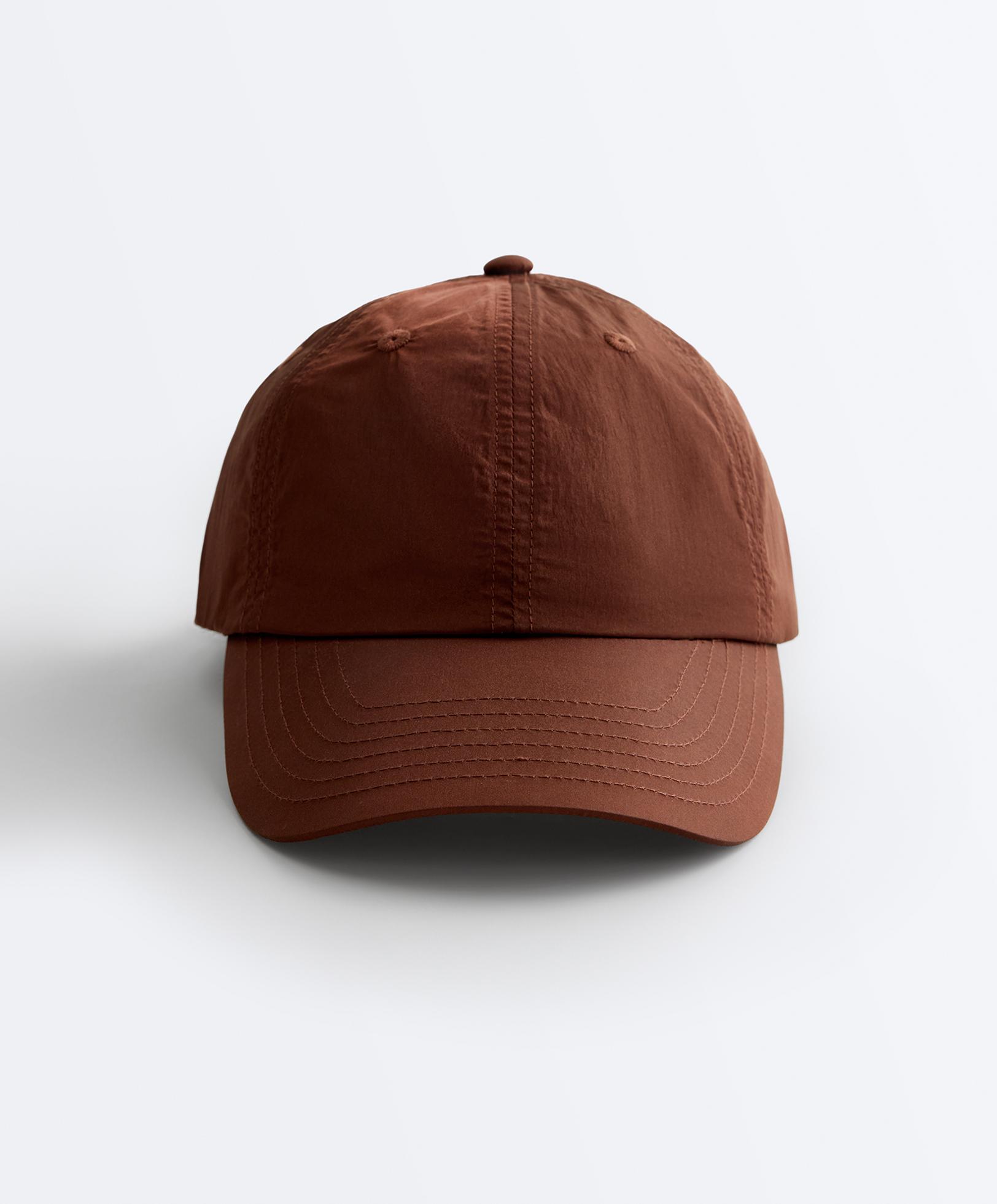 Lightweight sports cap — Clay brown