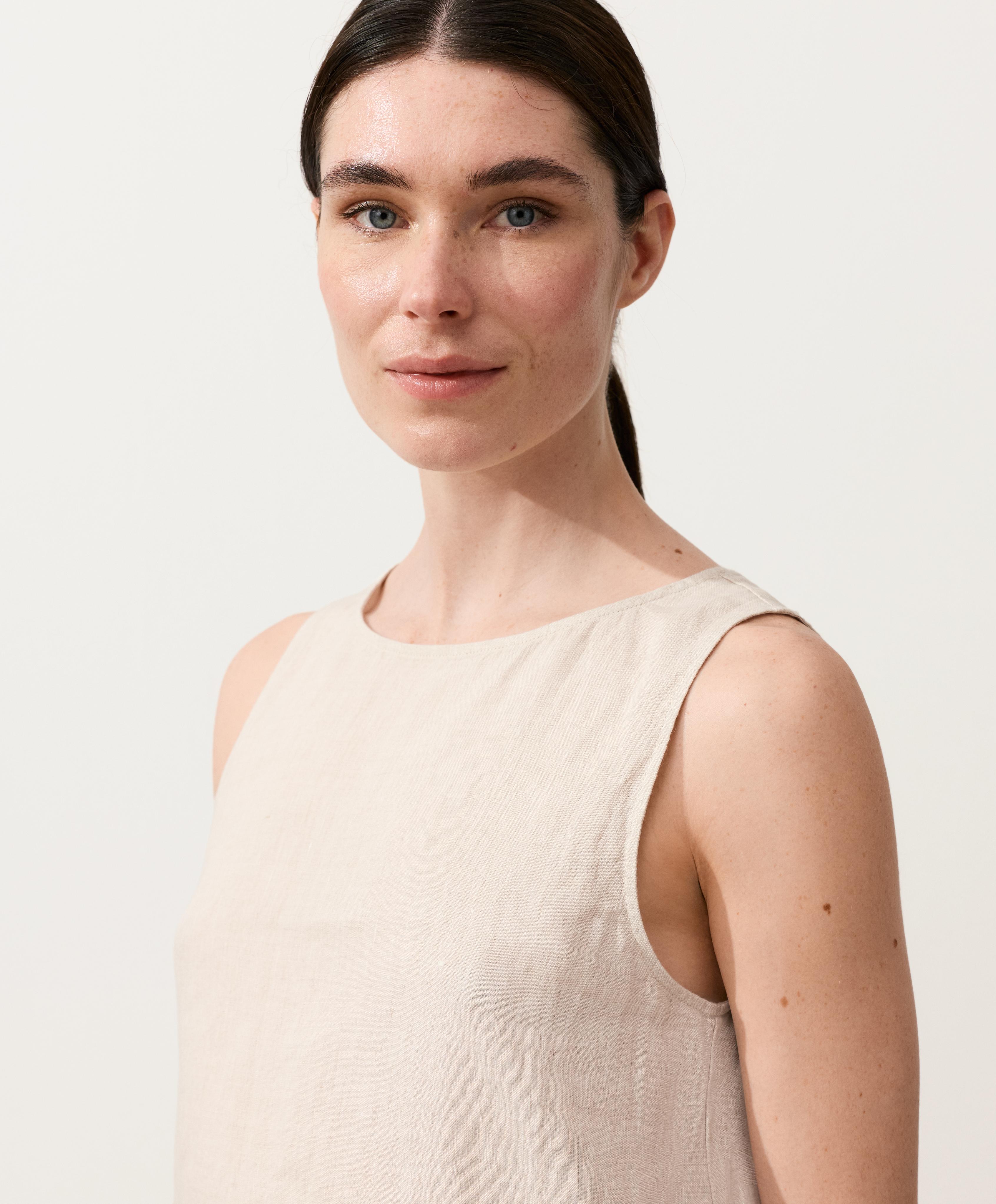 Top sin mangas con pañuelo 100% lino Top sin mangas con pañuelo 100% lino