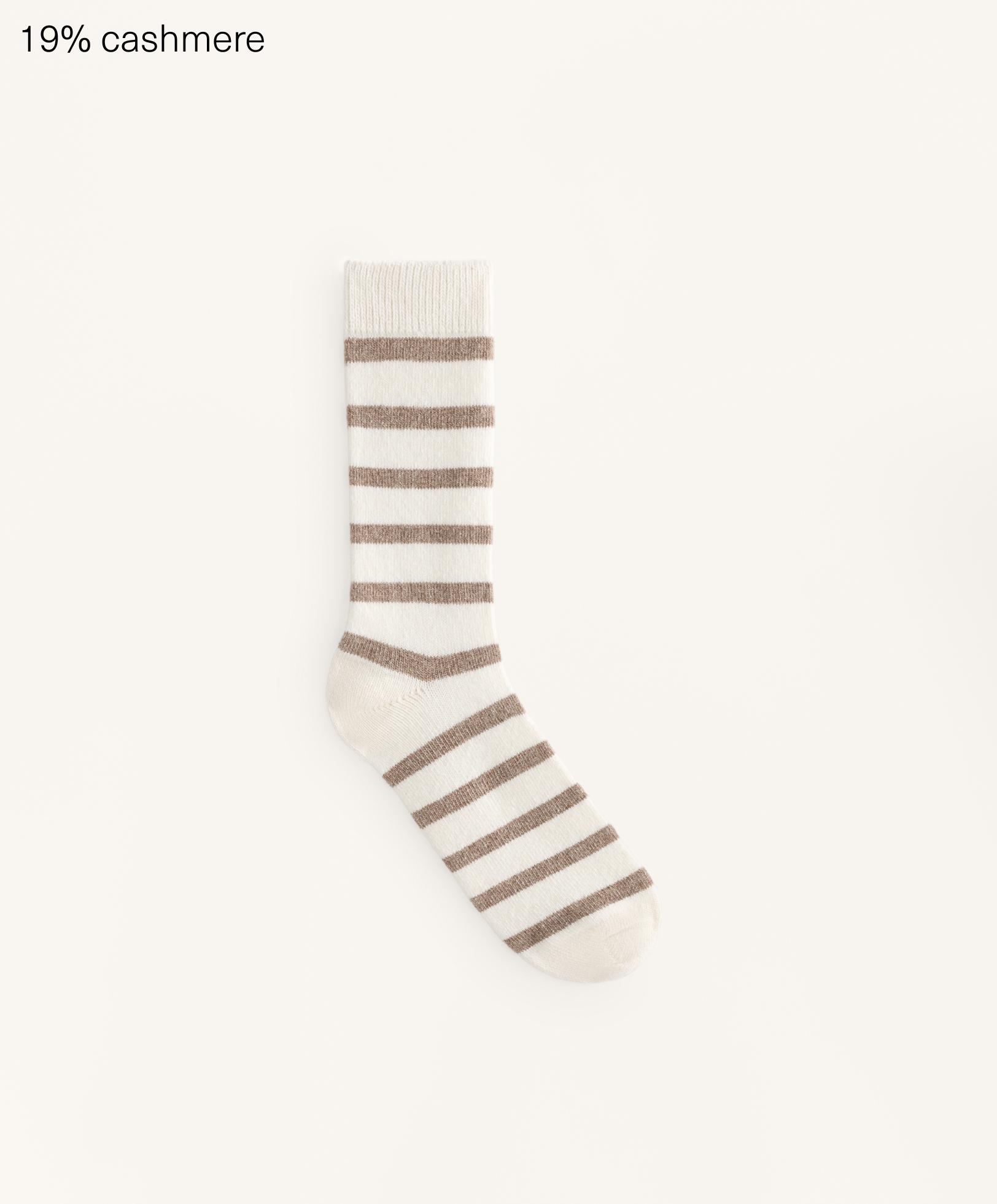 ถุงเท้า classic ผ้า cashmere 19% และผ้าวูล 12%