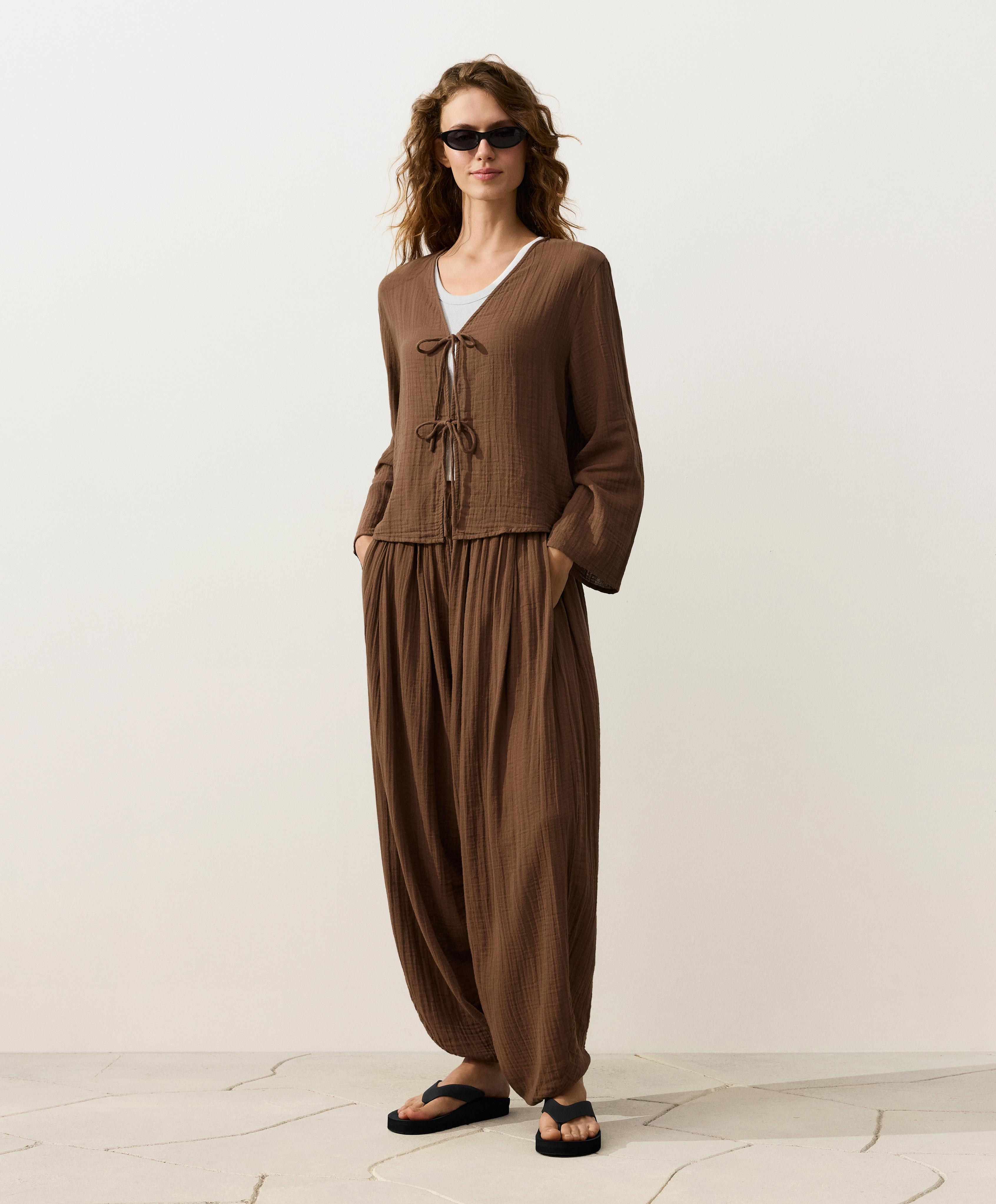 100% cotton gauze long-sleeved tie-front shirt — TAN