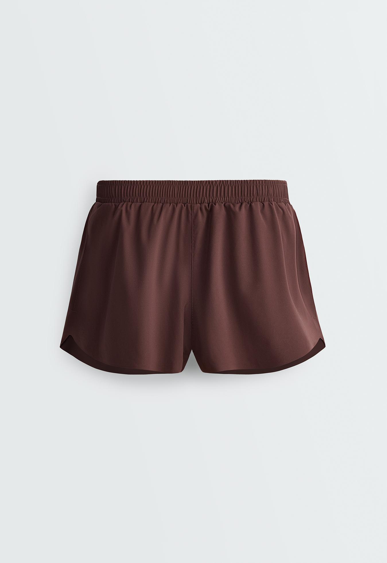 6cm low-rise technical shorts — CHOCOLATE
